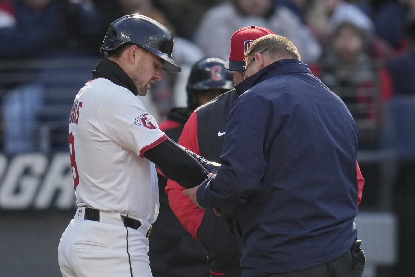 Guardians place outfielder Lane Thomas on 10-day injured list with bruised right wrist | iNFOnews.ca
