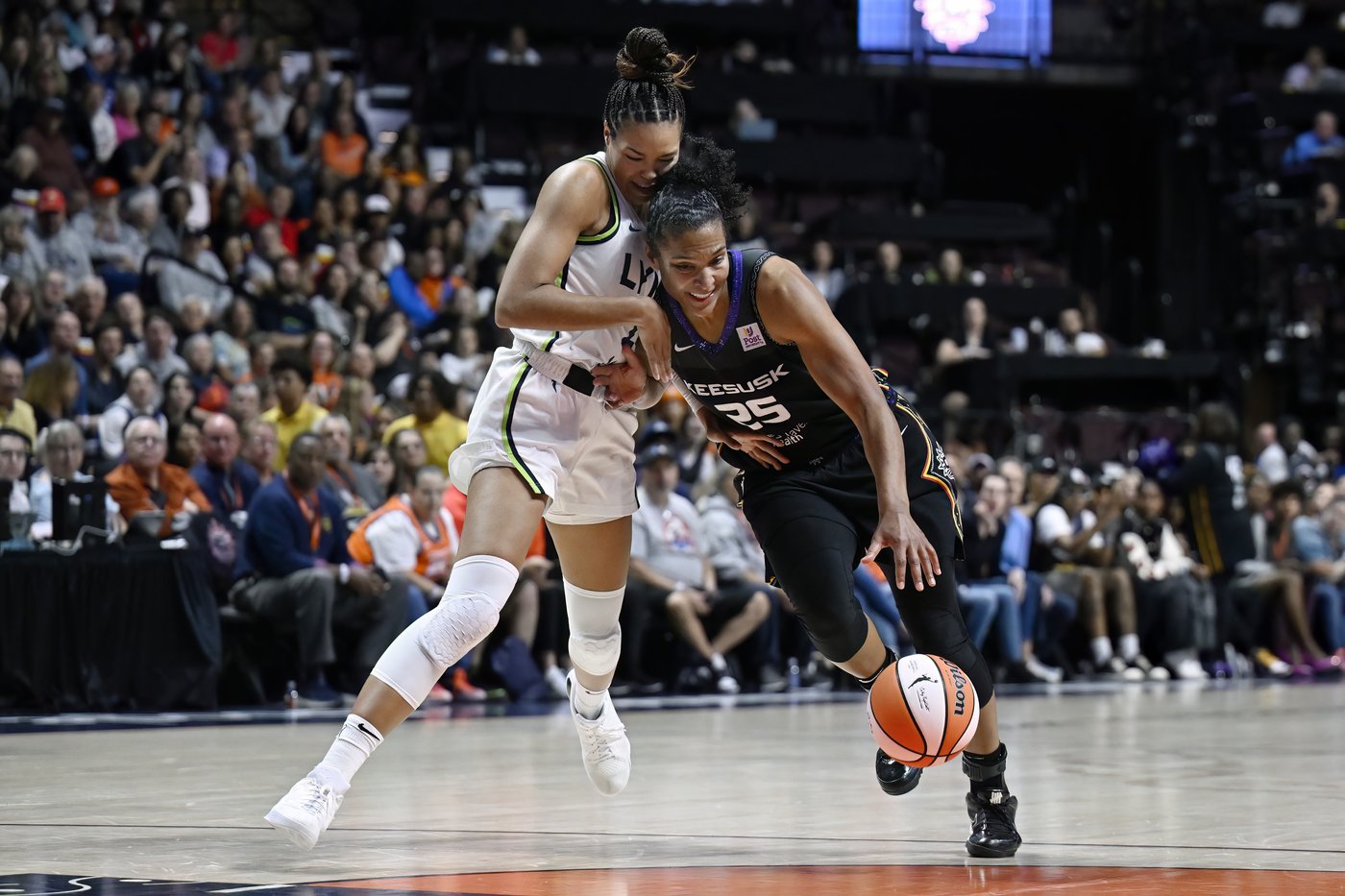 Alyssa Thomas helps the Connecticut Sun force Game 5 with 92-82 win over the Minnesota Lynx | iNFOnews.ca