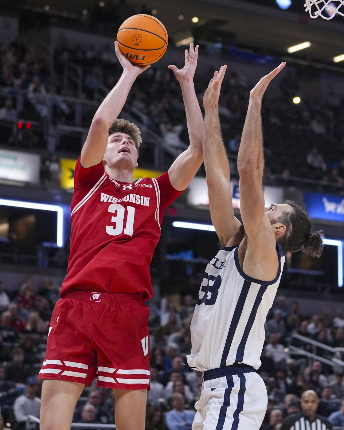 Nolan Winter scores a season-high 20 points to help No. 20 Wisconsin get past Butler 83-74 | iNFOnews.ca Nolan Winter scores a season-high 20 points to help No. 20 Wisconsin get past Butler 83-74 | iNFOnews.ca