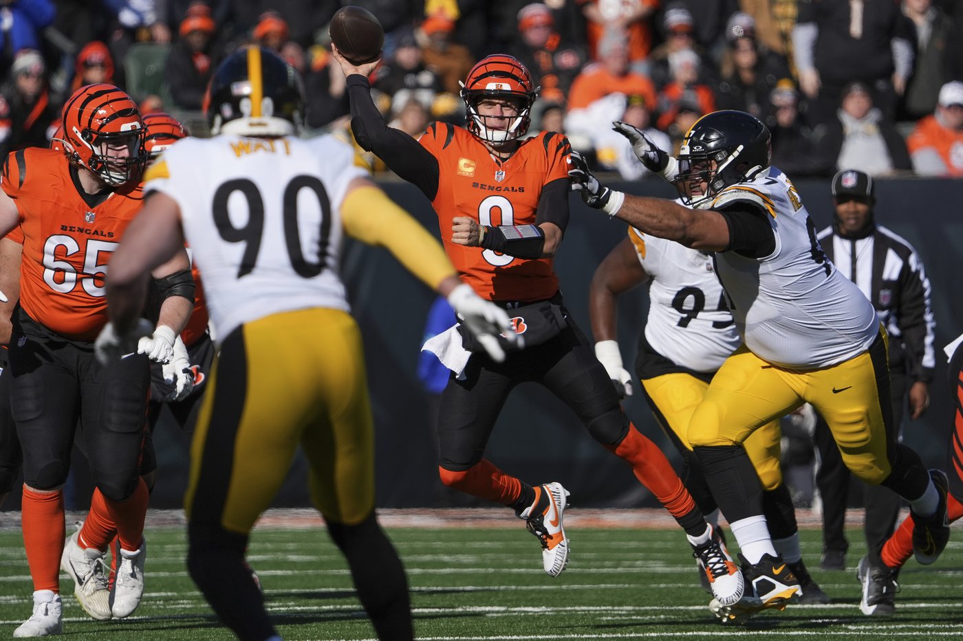 Cowboys move on without another star, try to stay on a roll as struggling Bengals visit | iNFOnews.ca