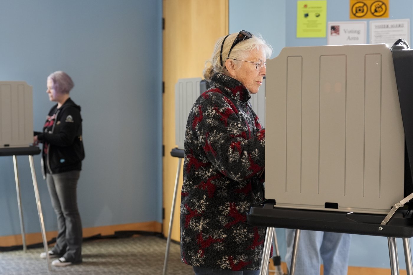 Battleground North Carolina sees strong early voting, despite obstacles created by Helene | iNFOnews.ca