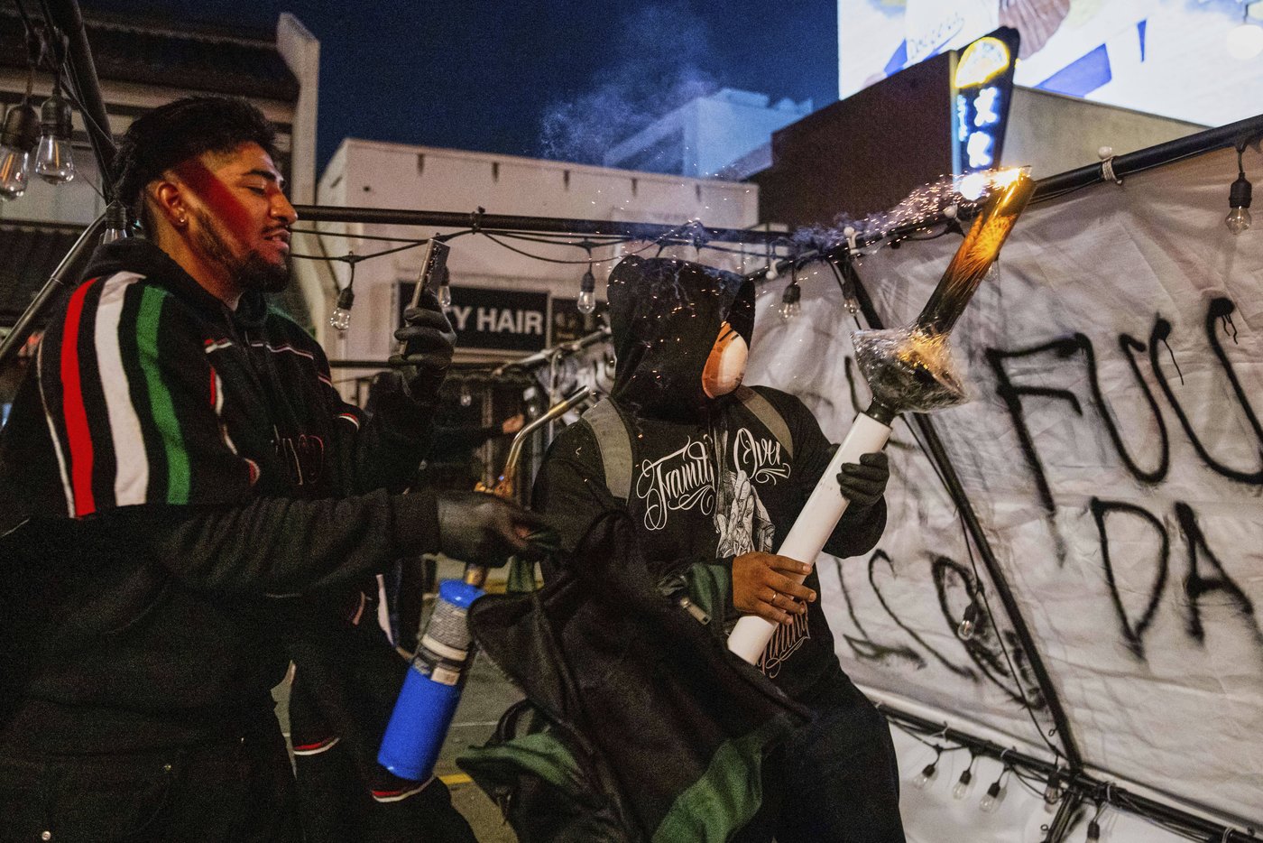 FACT FOCUS: A Craigslist ad is not proof of paid protesters in LA. It was posted as a prank | iNFOnews.ca