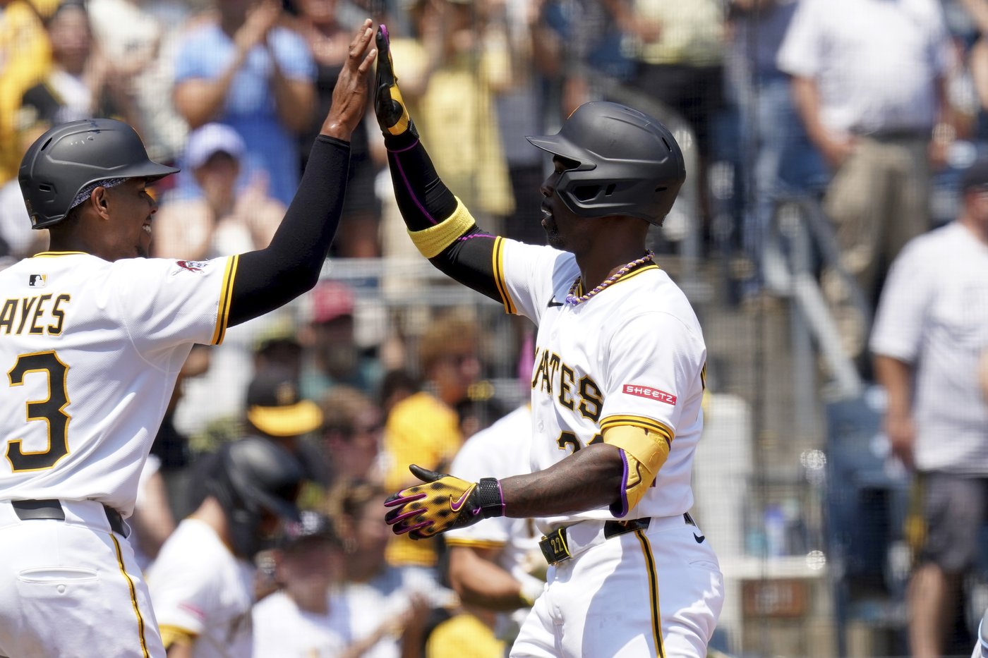 McCutchen moves past Clemente on Pirates' home run list in win over Marlins | iNFOnews.ca McCutchen moves past Clemente on Pirates' home run list in win over Marlins | iNFOnews.ca