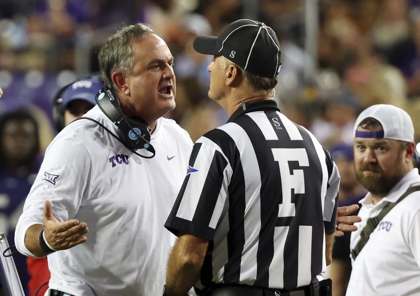 Houston changes QBs after back-to-back shutout losses, knocks off TCU 30-19 | iNFOnews.ca