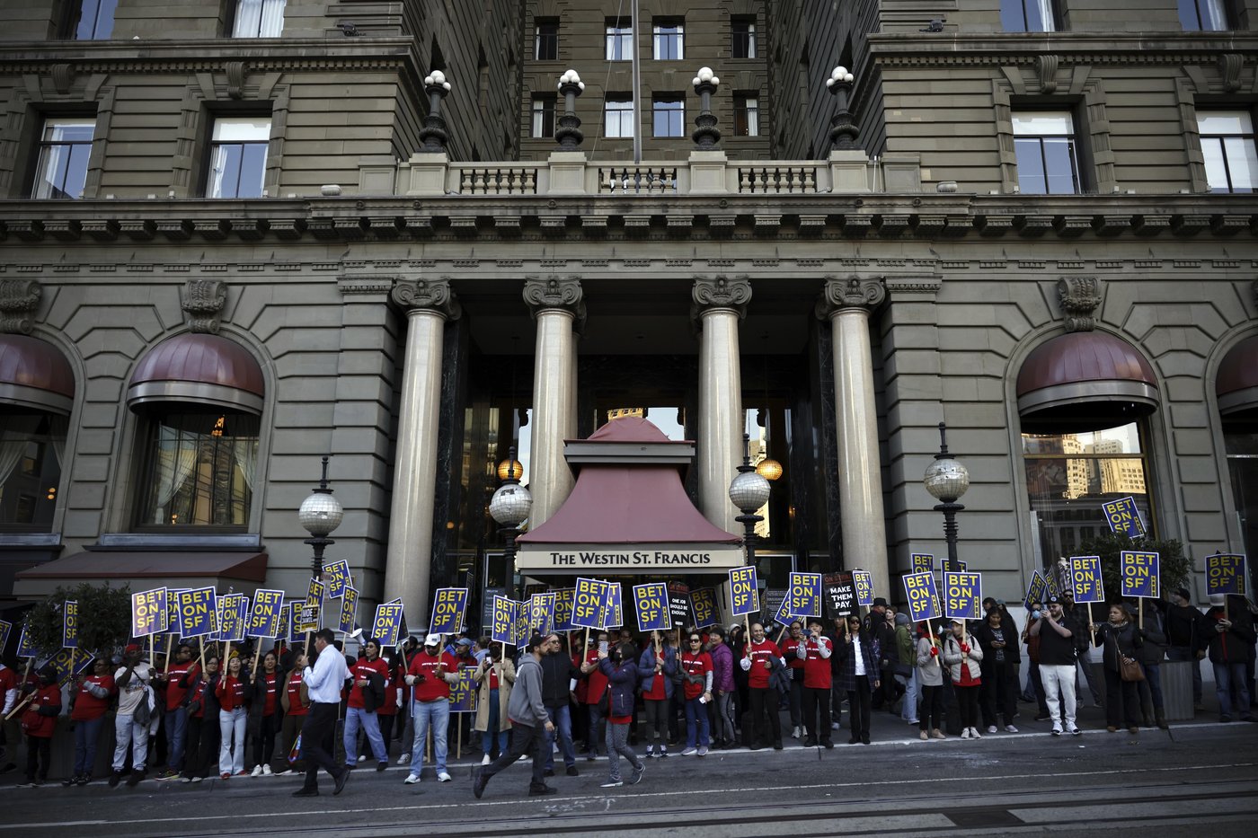 San Francisco hotel workers near the end of a 3-month strike | iNFOnews.ca San Francisco hotel workers near the end of a 3-month strike | iNFOnews.ca