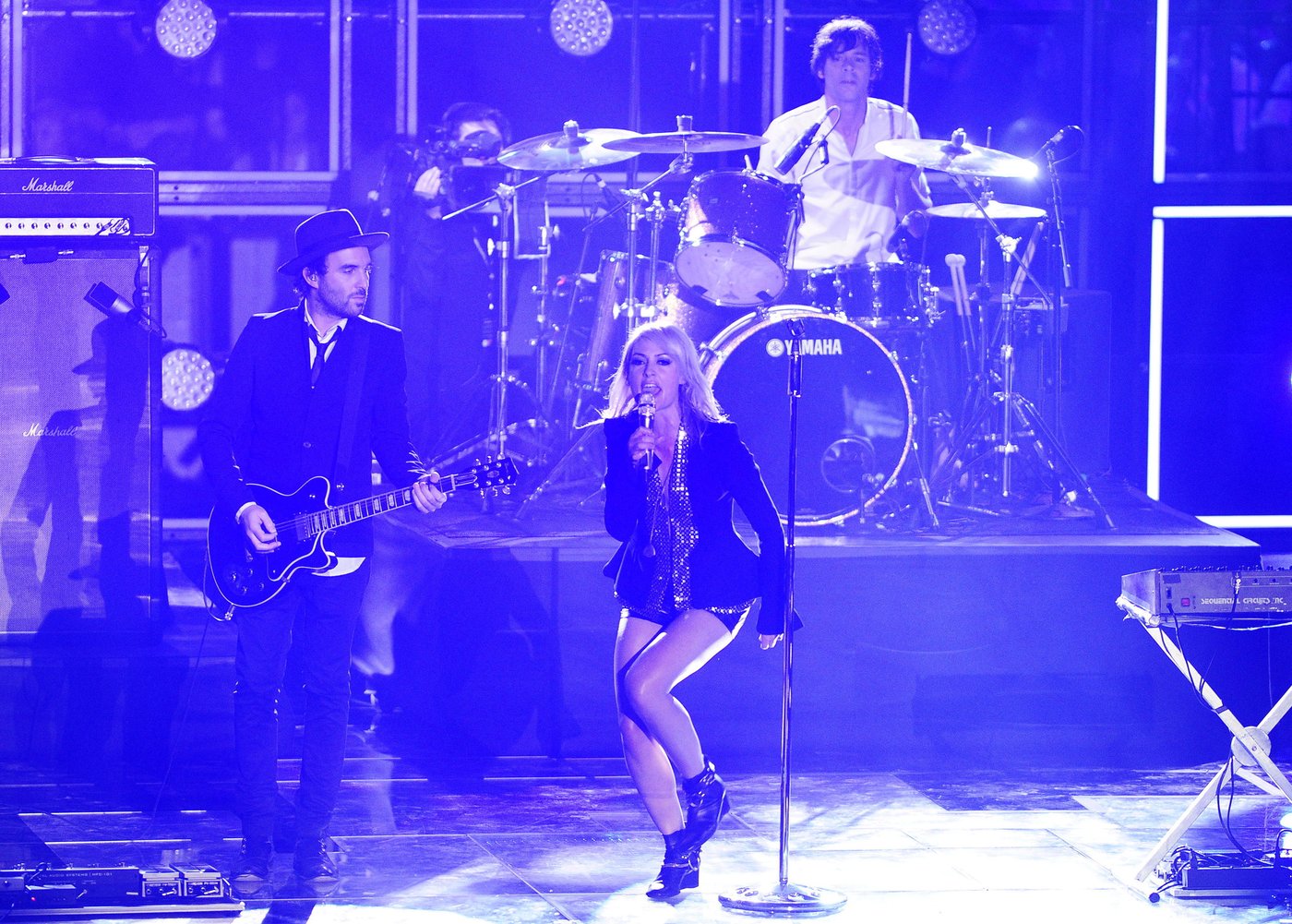Metric backs out of tour with Bloc Party, citing 'sudden production decisions' | iNFOnews.ca