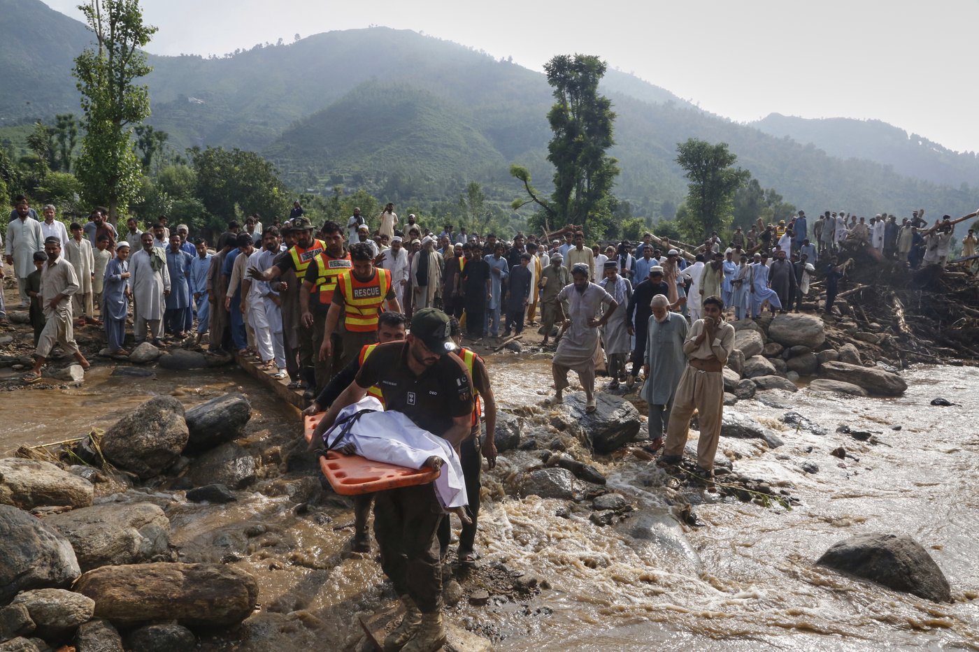 Pakistan's monsoon flooding death toll rises to 220 as forecasters warn of more rain to come | iNFOnews.ca
