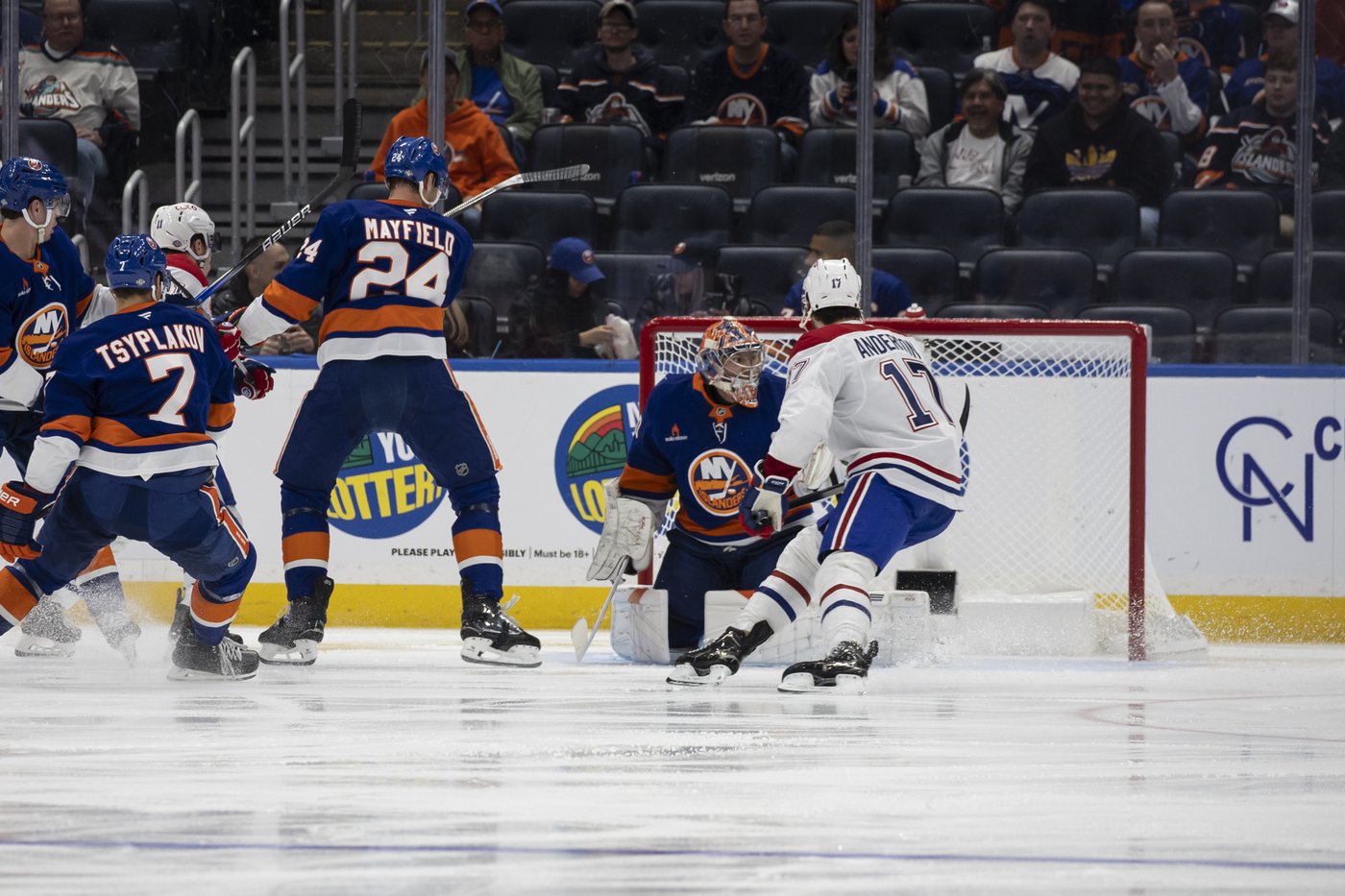 Dobson scores in 9th round of shootout, Islanders edge Canadiens 4-3 | iNFOnews.ca