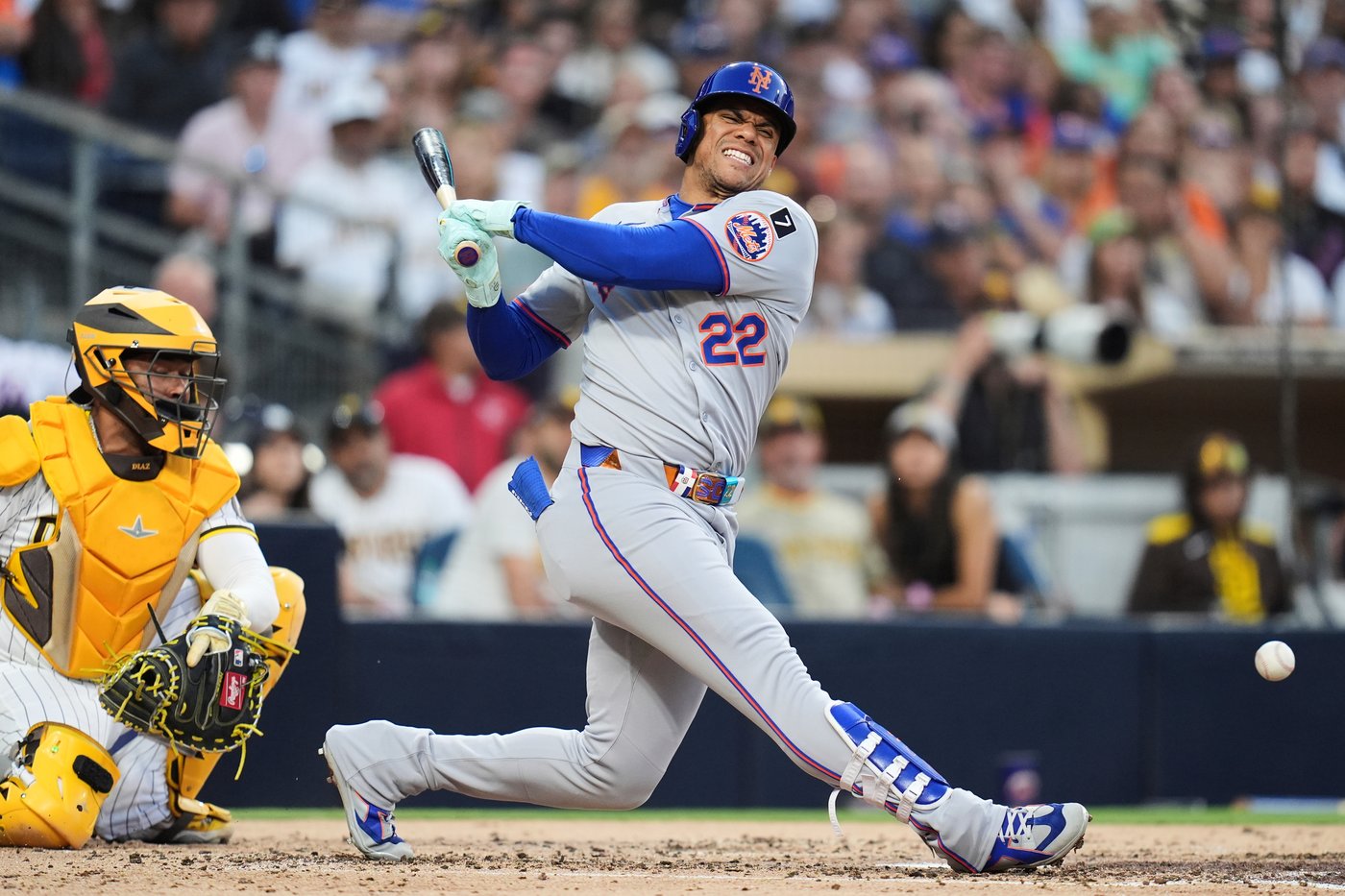 Mets slugger Juan Soto out of lineup a day after fouling a ball off his left foot | iNFOnews.ca