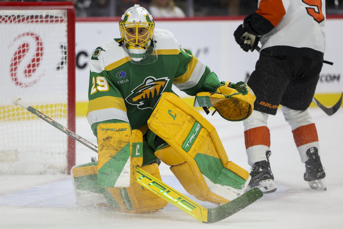 Kirill Kaprizov scores twice to lead the Wild past the Flyers 4-1 | iNFOnews.ca