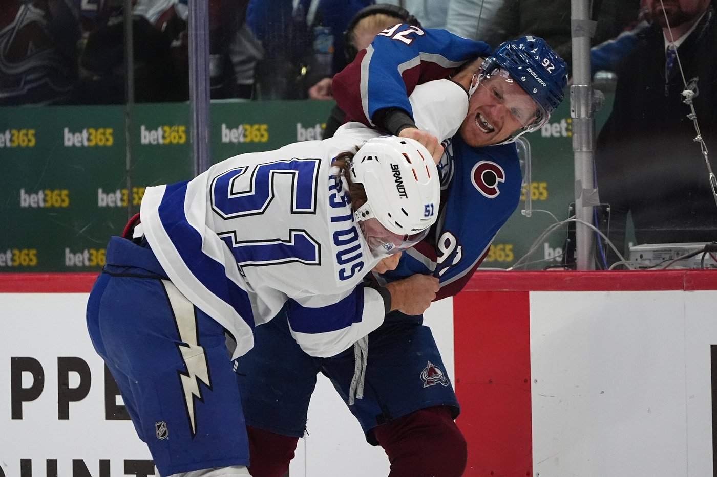 Olofsson, Wedgewood lead Avalanche past Lightning 3-2 in rematch of 2022 final | iNFOnews.ca
