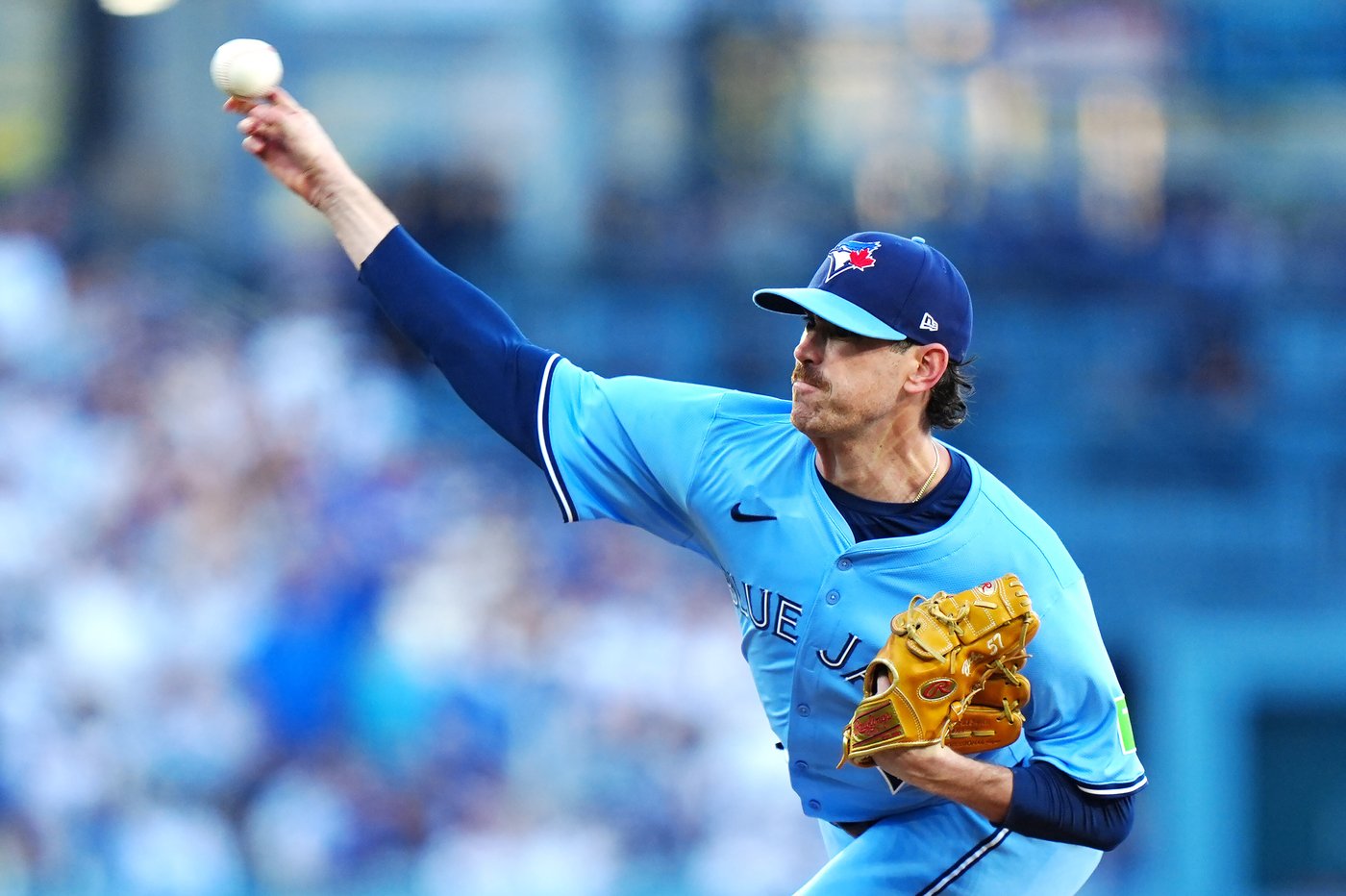 Pitcher Bieber remains with Blue Jays after exercising player option for 2026 season | iNFOnews.ca