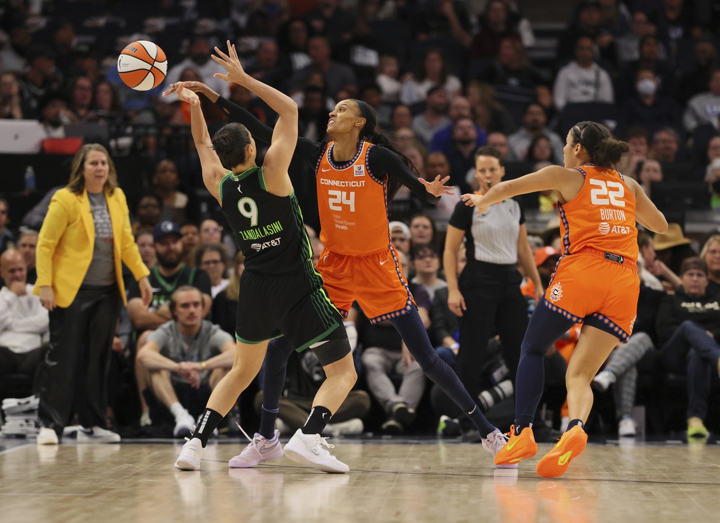 Lynx top Sun 77-70 in Game 2 to even WNBA semifinals behind Collier's supporting cast | iNFOnews.ca Lynx top Sun 77-70 in Game 2 to even WNBA semifinals behind Collier's supporting cast | iNFOnews.ca