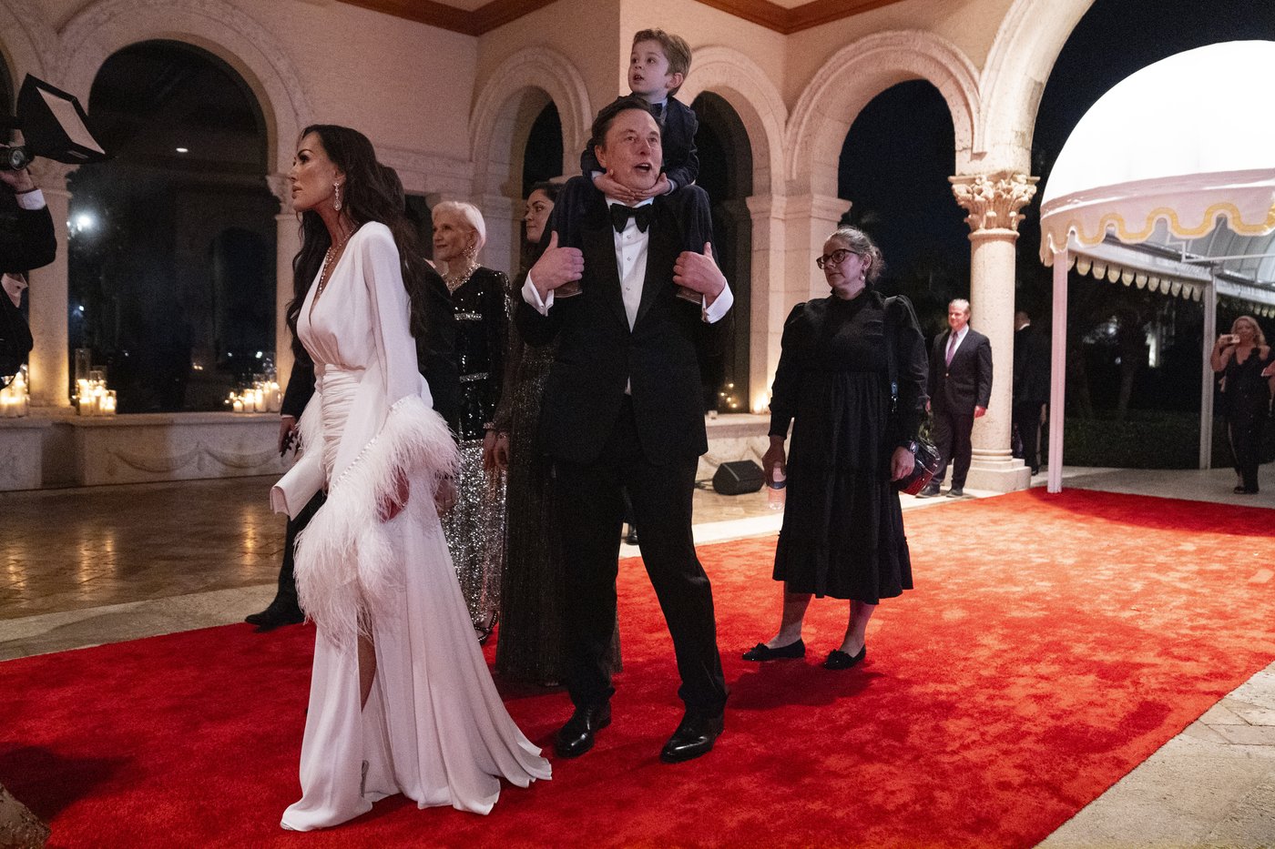 Trump calls it the 'center of the universe.' Mar-a-Lago is a magnet for those seeking influence | iNFOnews.ca