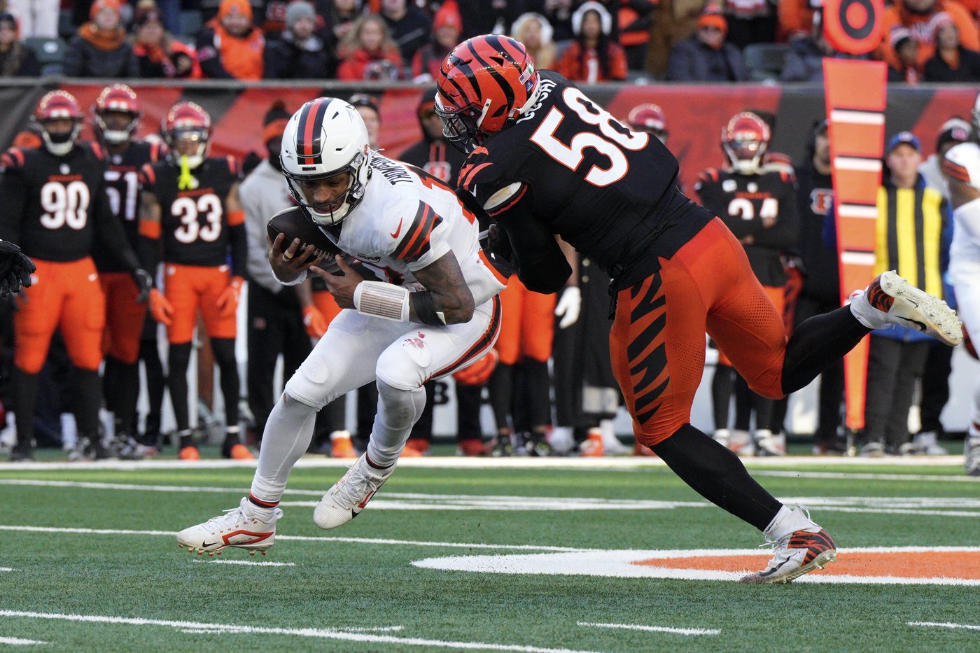 Dolphins clinging to thin playoff hopes. Hit the road to face Browns, who have lost four straight | iNFOnews.ca