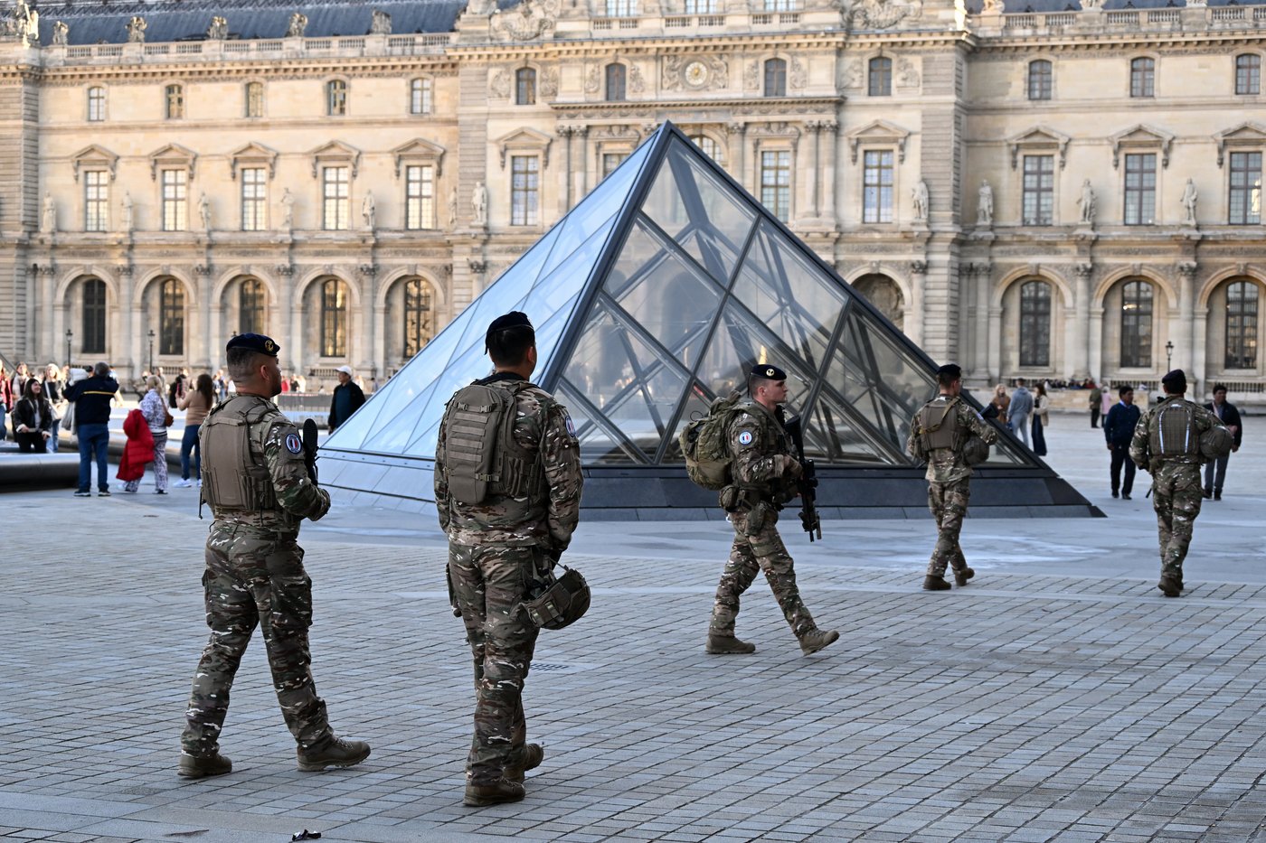 What to know about the 4 suspects in the Louvre crown jewels heist | iNFOnews.ca