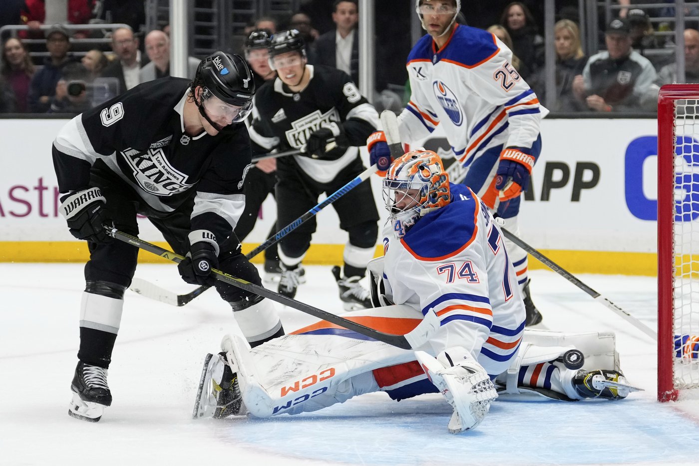 Stuart Skinner, Edmonton Oilers look to reset after wild 6-5 loss to Kings in Game 1 | iNFOnews.ca