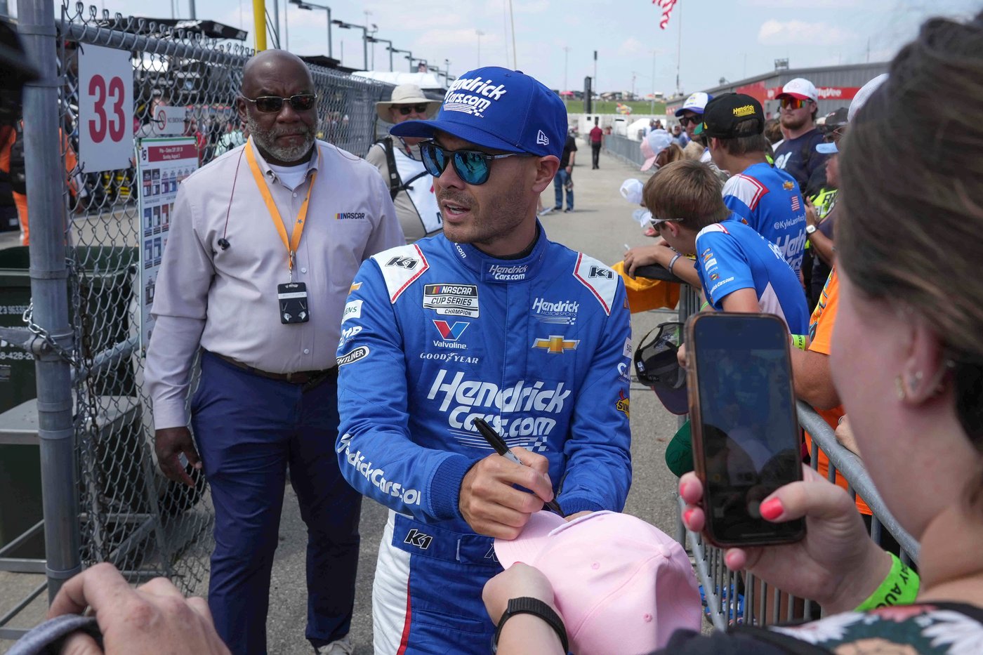NASCAR's playoffs begin with no clear favorite, Larson as top seed, Reddick happy just to make field | iNFOnews.ca