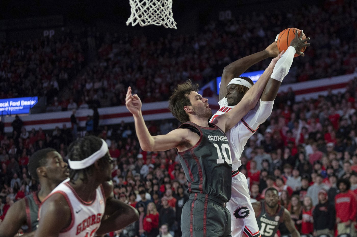 Georgia takes 2nd straight win over Top 25 team by beating slumping No. 17 Oklahoma 72-62 | iNFOnews.ca Georgia takes 2nd straight win over Top 25 team by beating slumping No. 17 Oklahoma 72-62 | iNFOnews.ca
