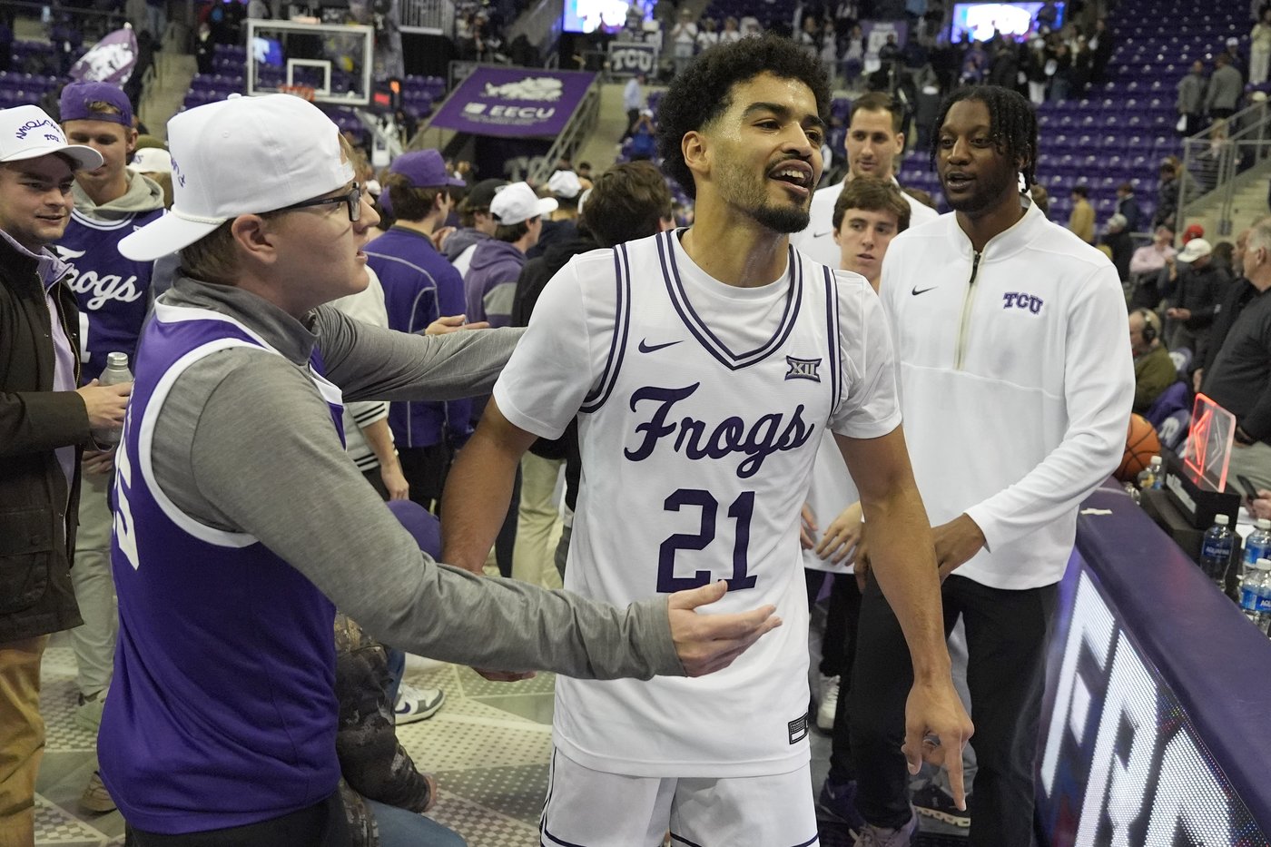 Noah Reynolds scores last 7 points for TCU in a 69-66 win over No. 9 Texas Tech | iNFOnews.ca