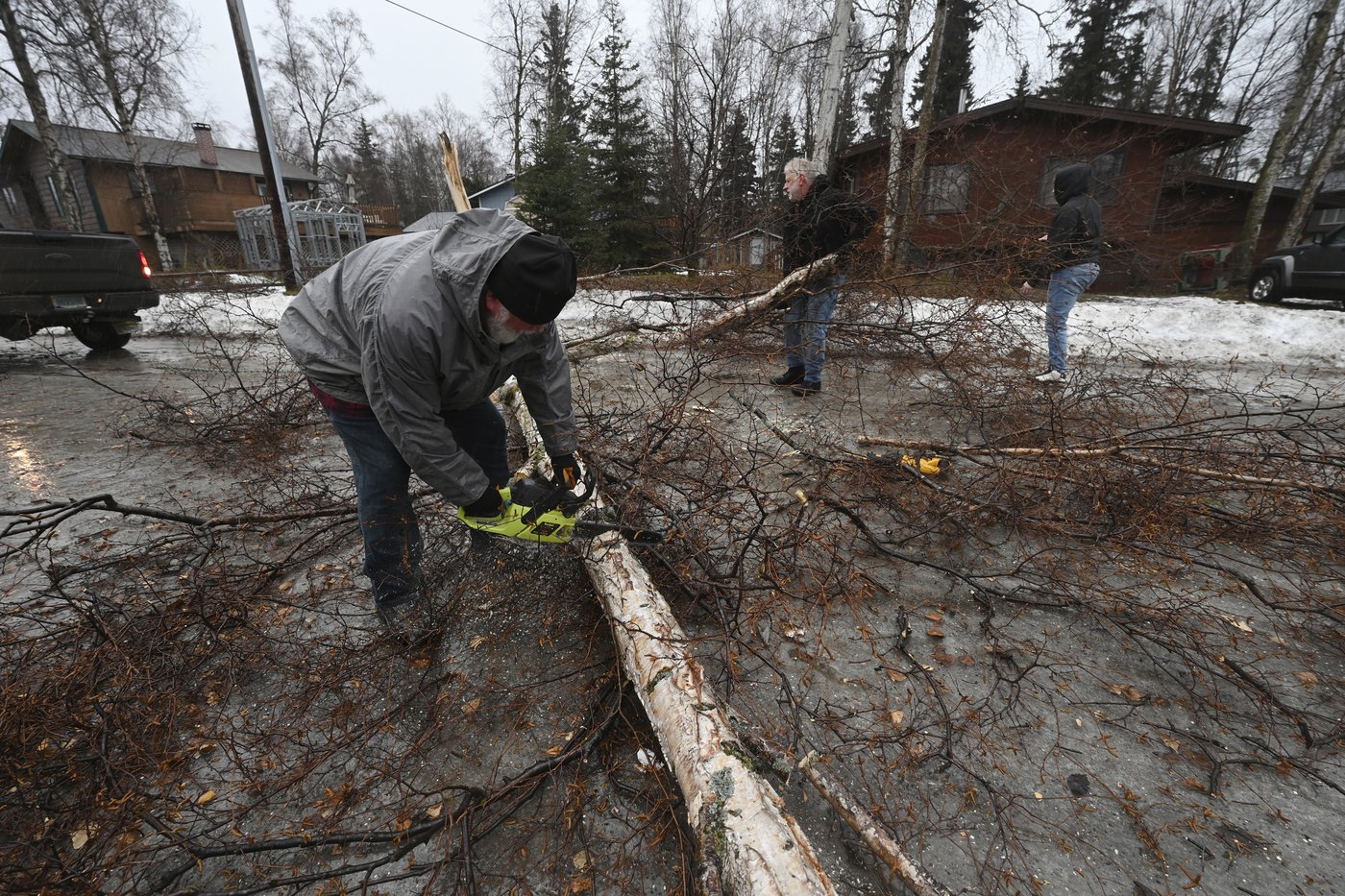 Hurricane-force winds cause widespread damage in Alaska's largest city | iNFOnews.ca Hurricane-force winds cause widespread damage in Alaska's largest city | iNFOnews.ca