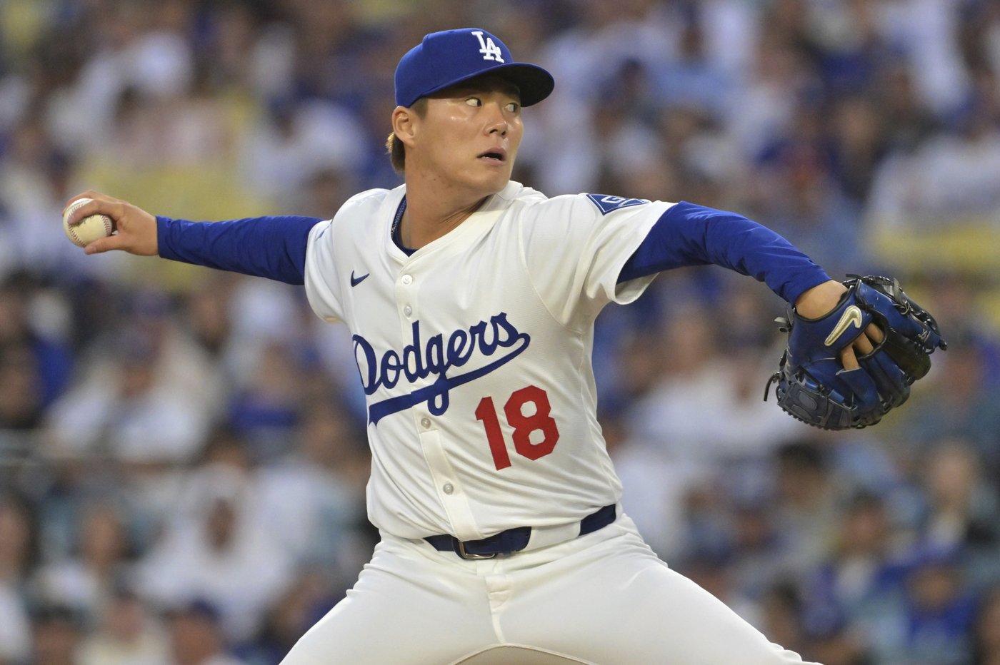 Yamamoto tosses 2-hit ball over 6 innings and Edman hits 3-run homer as Dodgers beat Cubs 3-0 | iNFOnews.ca Yamamoto tosses 2-hit ball over 6 innings and Edman hits 3-run homer as Dodgers beat Cubs 3-0 | iNFOnews.ca
