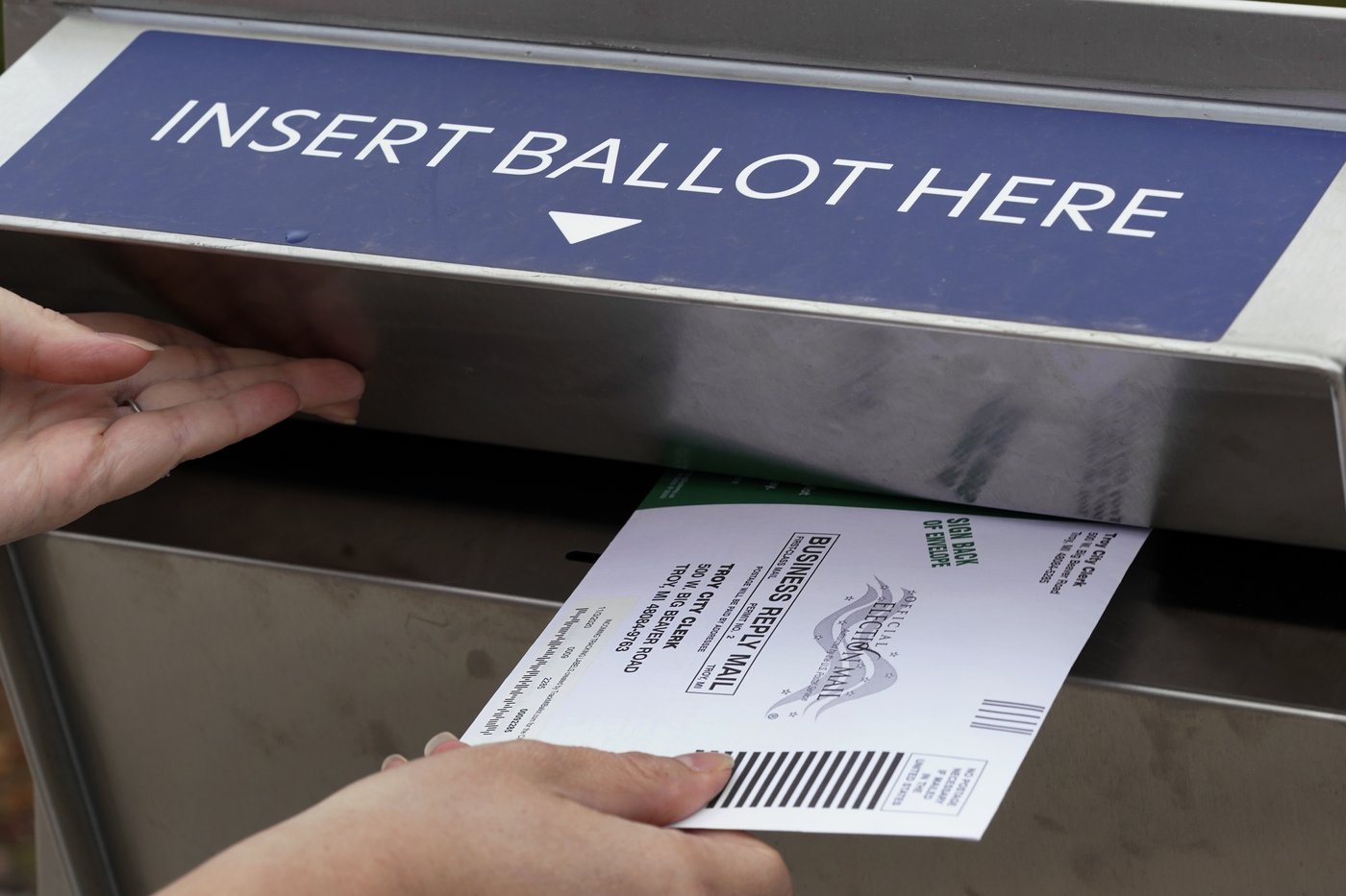 How voting before Election Day became so widespread and so political | iNFOnews.ca