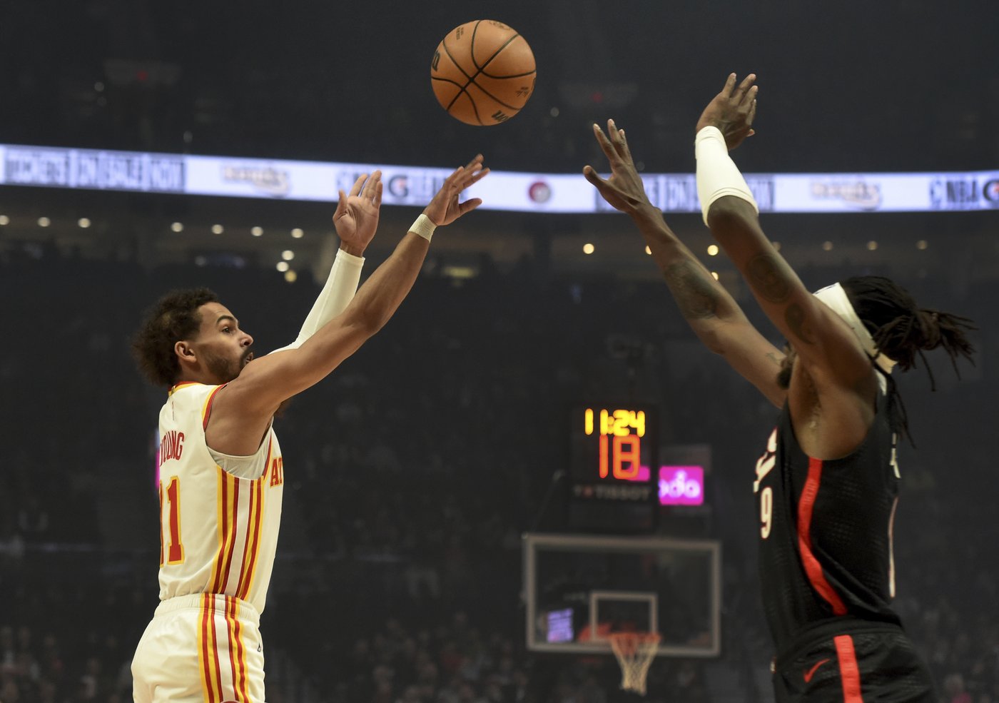 Shaedon Sharpe scores 32 points and Trail Blazers withstand late Hawks rally for 114-10 win | iNFOnews.ca