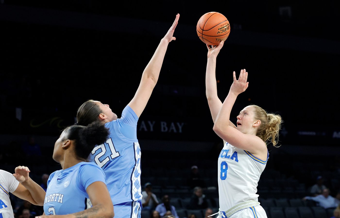 No. 3 UCLA tops No. 11 North Carolina in WBCA Challenge | iNFOnews.ca