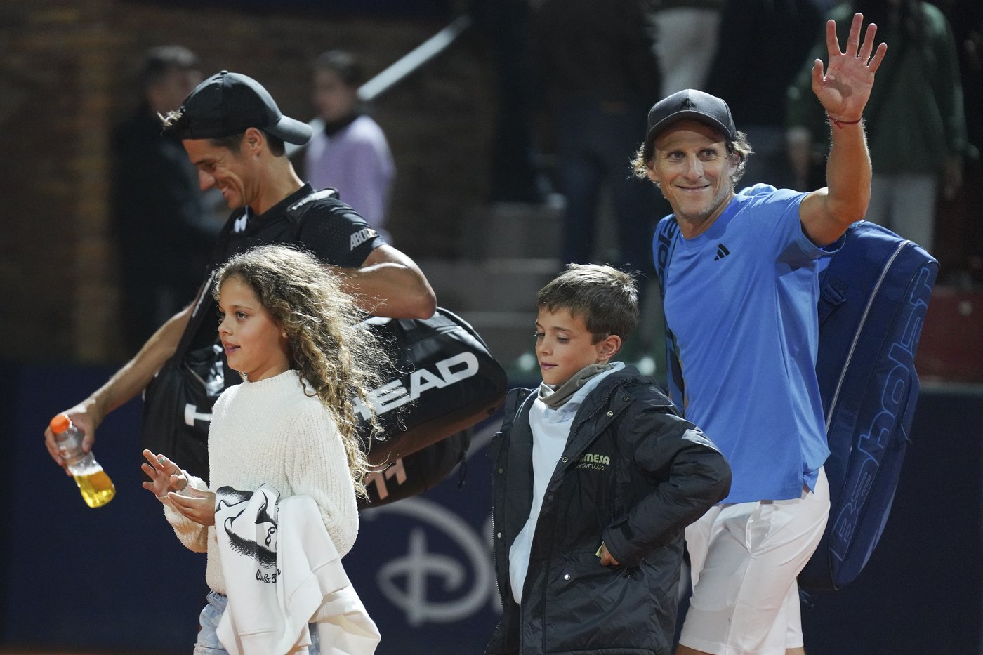 Diego Forlán's debut in professional tennis begins with a doubles loss at the Uruguay Open | iNFOnews.ca Diego Forlán's debut in professional tennis begins with a doubles loss at the Uruguay Open | iNFOnews.ca