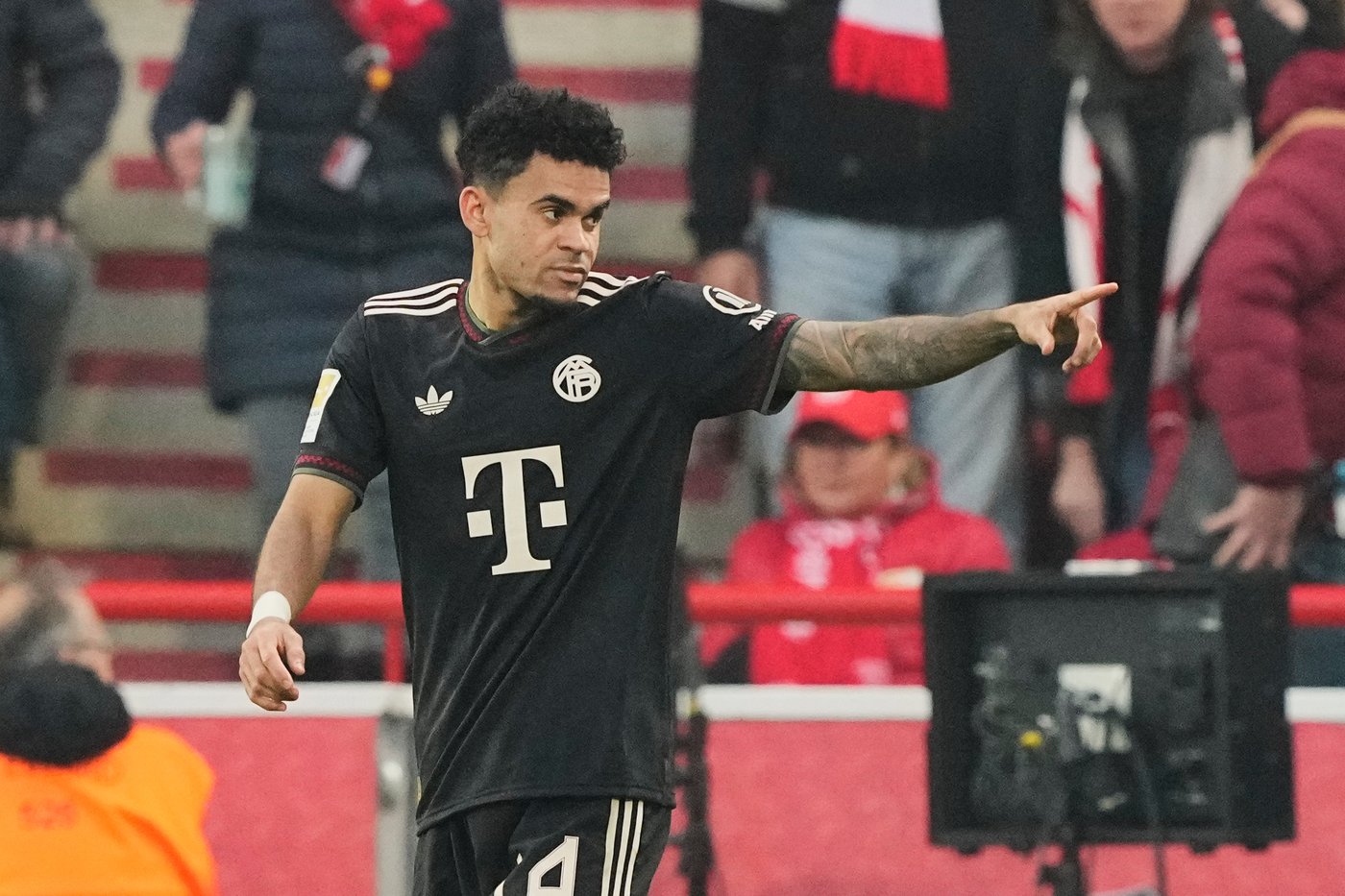 Union Berlin ends Bayern Munich's record 16-game winning streak with 2-2 draw in Bundesliga | iNFOnews.ca