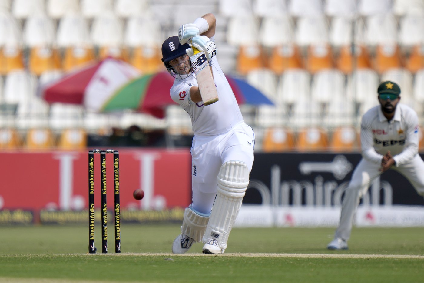 Root surpasses Cook as leading England run-scorer in test cricket. His next big target is Tendulkar | iNFOnews.ca Root surpasses Cook as leading England run-scorer in test cricket. His next big target is Tendulkar | iNFOnews.ca