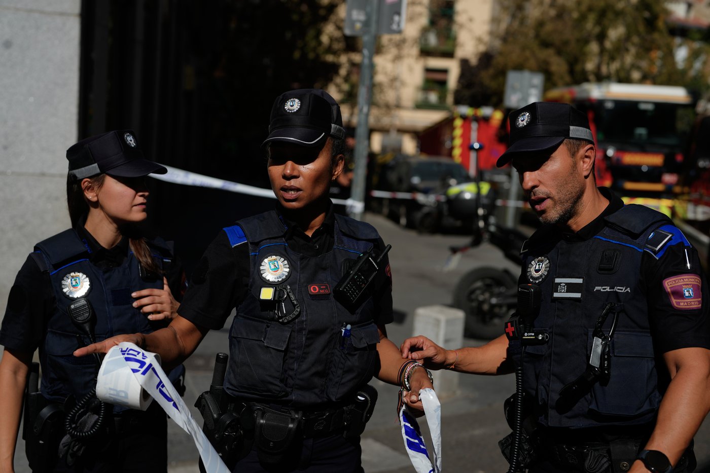 Building collapse in central Madrid kills 2 workers, 2 more missing in the debris | iNFOnews.ca Building collapse in central Madrid kills 2 workers, 2 more missing in the debris | iNFOnews.ca