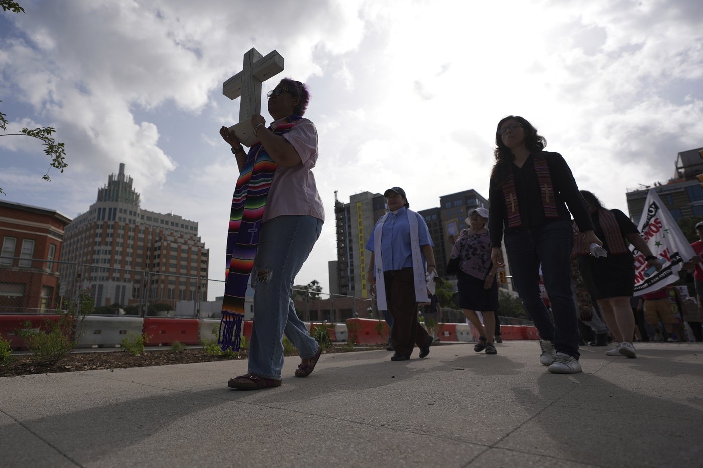 Honduran family freed from detention after lawsuit against ICE courthouse arrests | iNFOnews.ca
