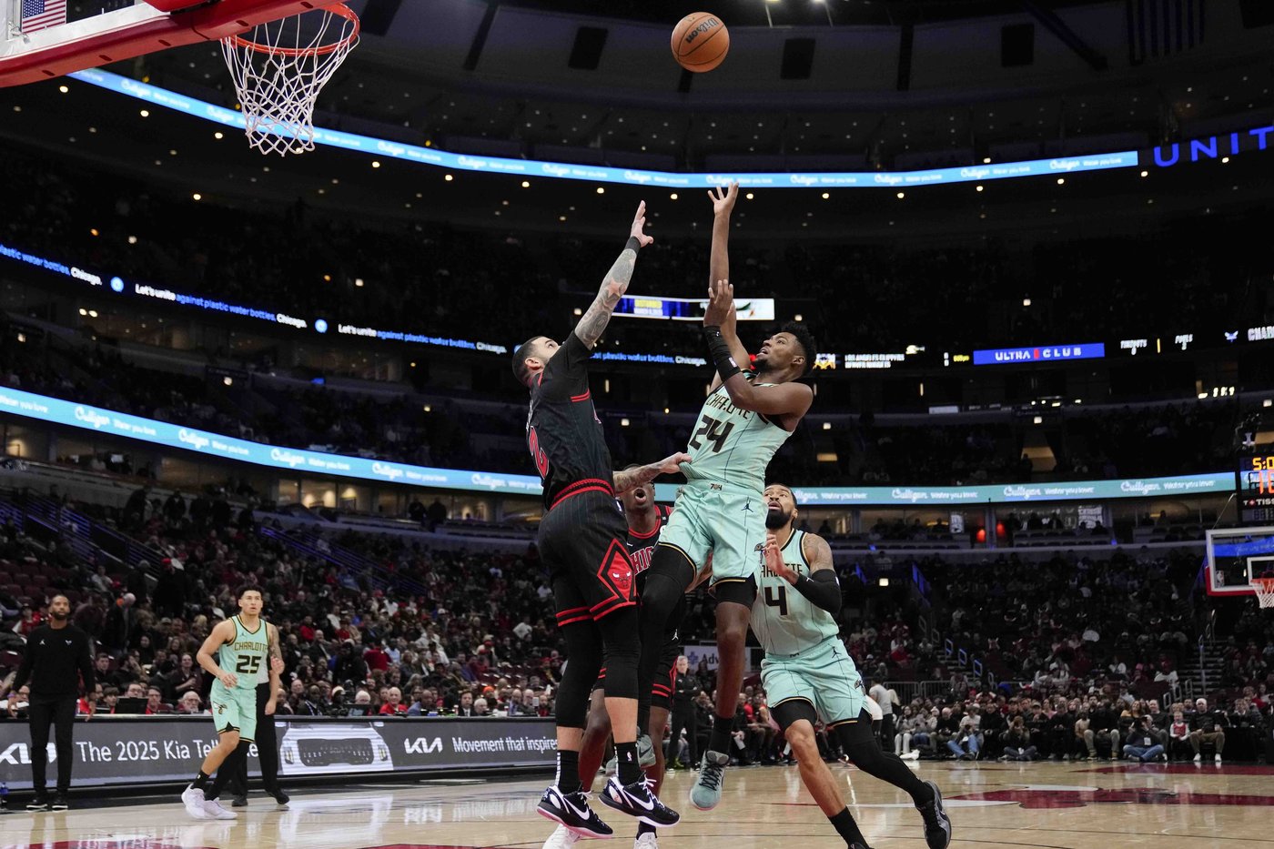 Dosunmu and Giddey lead the Bulls past the struggling Hornets 109-95 | iNFOnews.ca Dosunmu and Giddey lead the Bulls past the struggling Hornets 109-95 | iNFOnews.ca