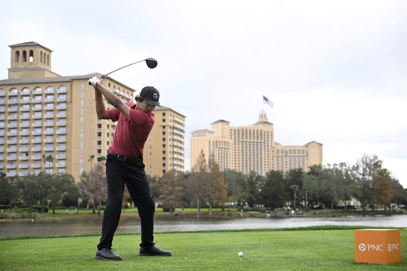 Tiger's son makes the ace. Bernhard Langer makes the winning putt in playoff over Woods at PNC | iNFOnews.ca Tiger's son makes the ace. Bernhard Langer makes the winning putt in playoff over Woods at PNC | iNFOnews.ca