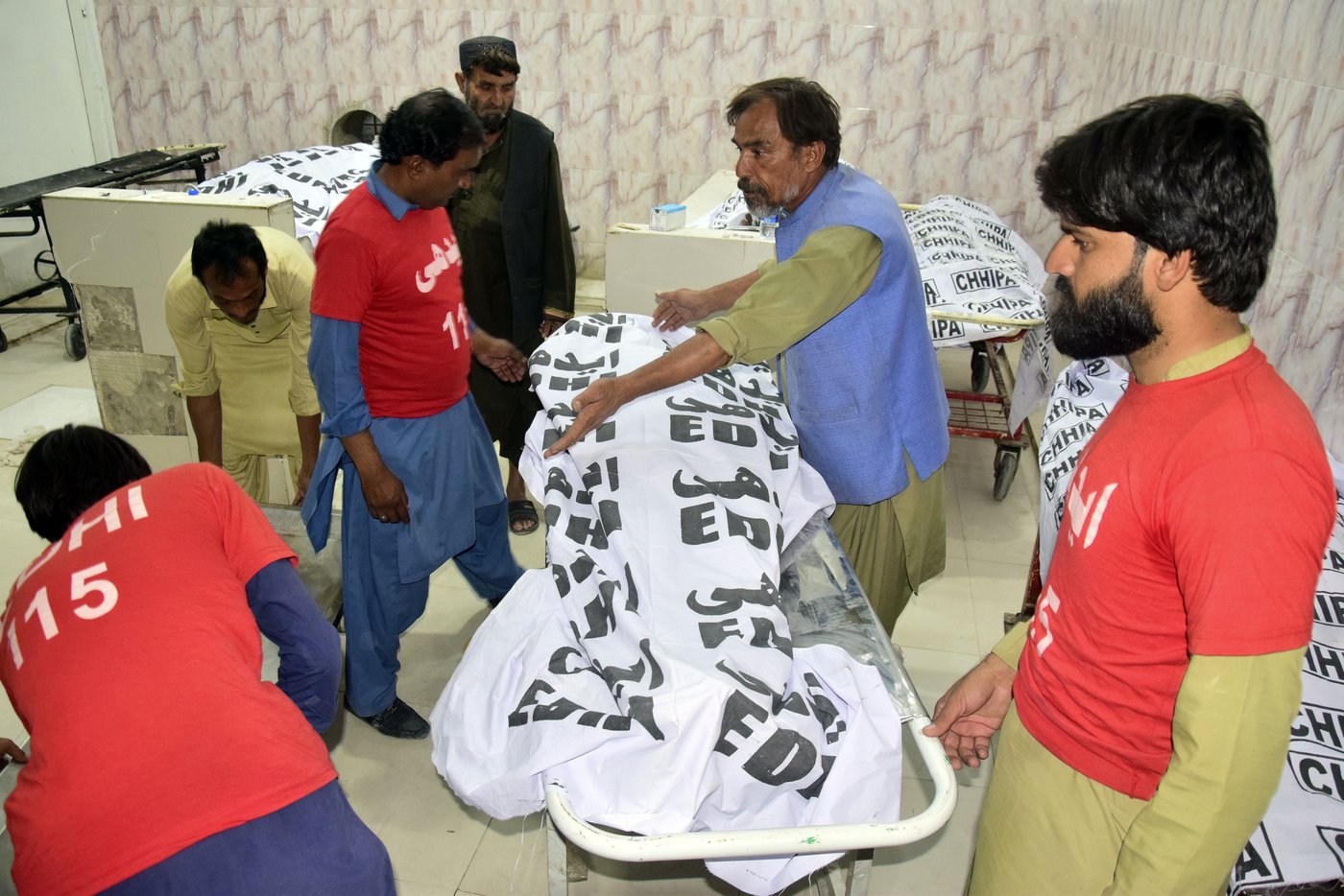 Bus full of wedding guests plunges into a ravine in southwestern Pakistan, killing 7 | iNFOnews.ca Bus full of wedding guests plunges into a ravine in southwestern Pakistan, killing 7 | iNFOnews.ca