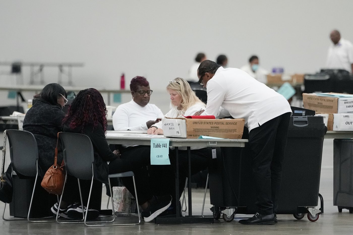 Detroit strengthens security at sites where ballots are counted | iNFOnews.ca Detroit strengthens security at sites where ballots are counted | iNFOnews.ca