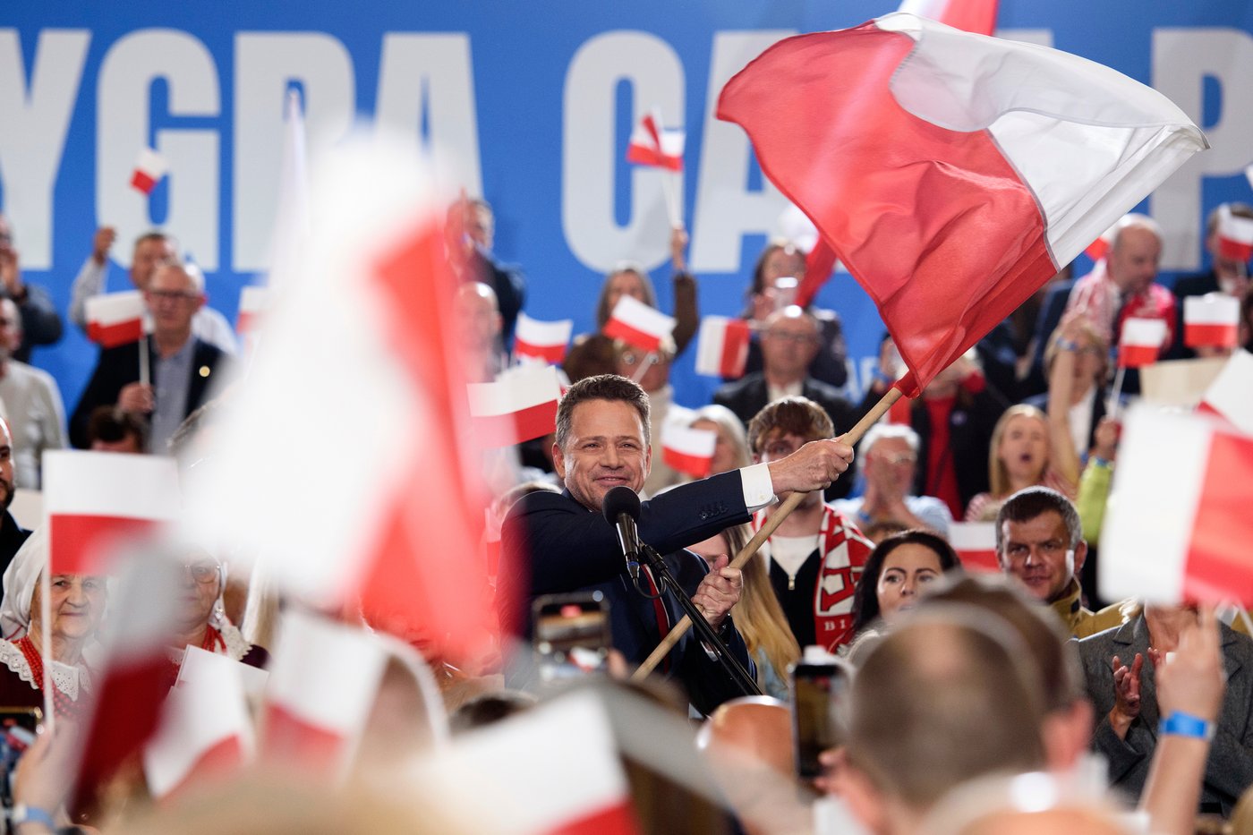 Liberal mayor and conservative historian headed to presidential runoff in Poland, exit poll suggests | iNFOnews.ca Liberal mayor and conservative historian headed to presidential runoff in Poland, exit poll suggests | iNFOnews.ca