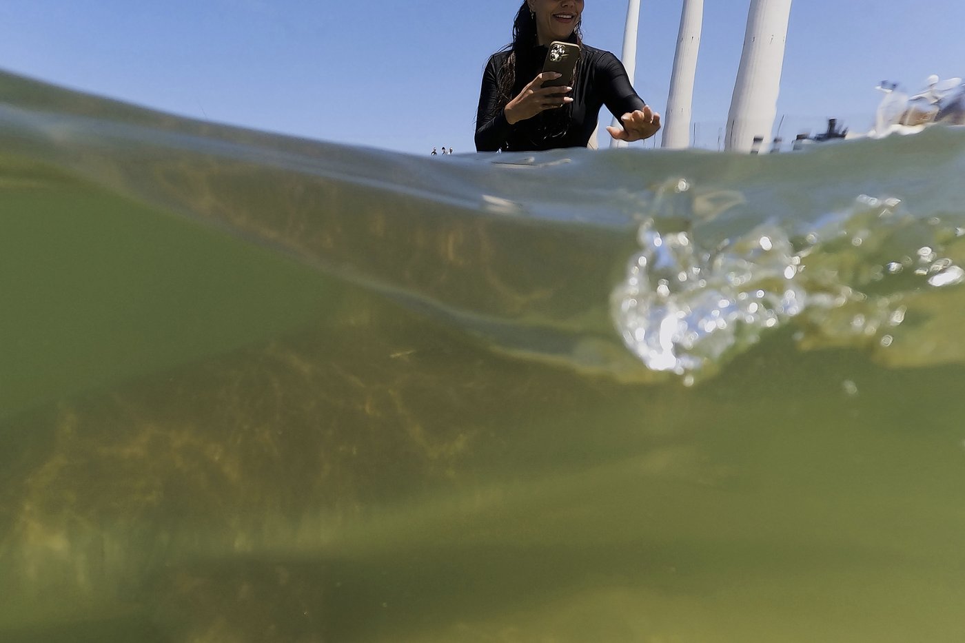Swimmer's remains found after shark attack in waters off Israel's Mediterranean coast | iNFOnews.ca