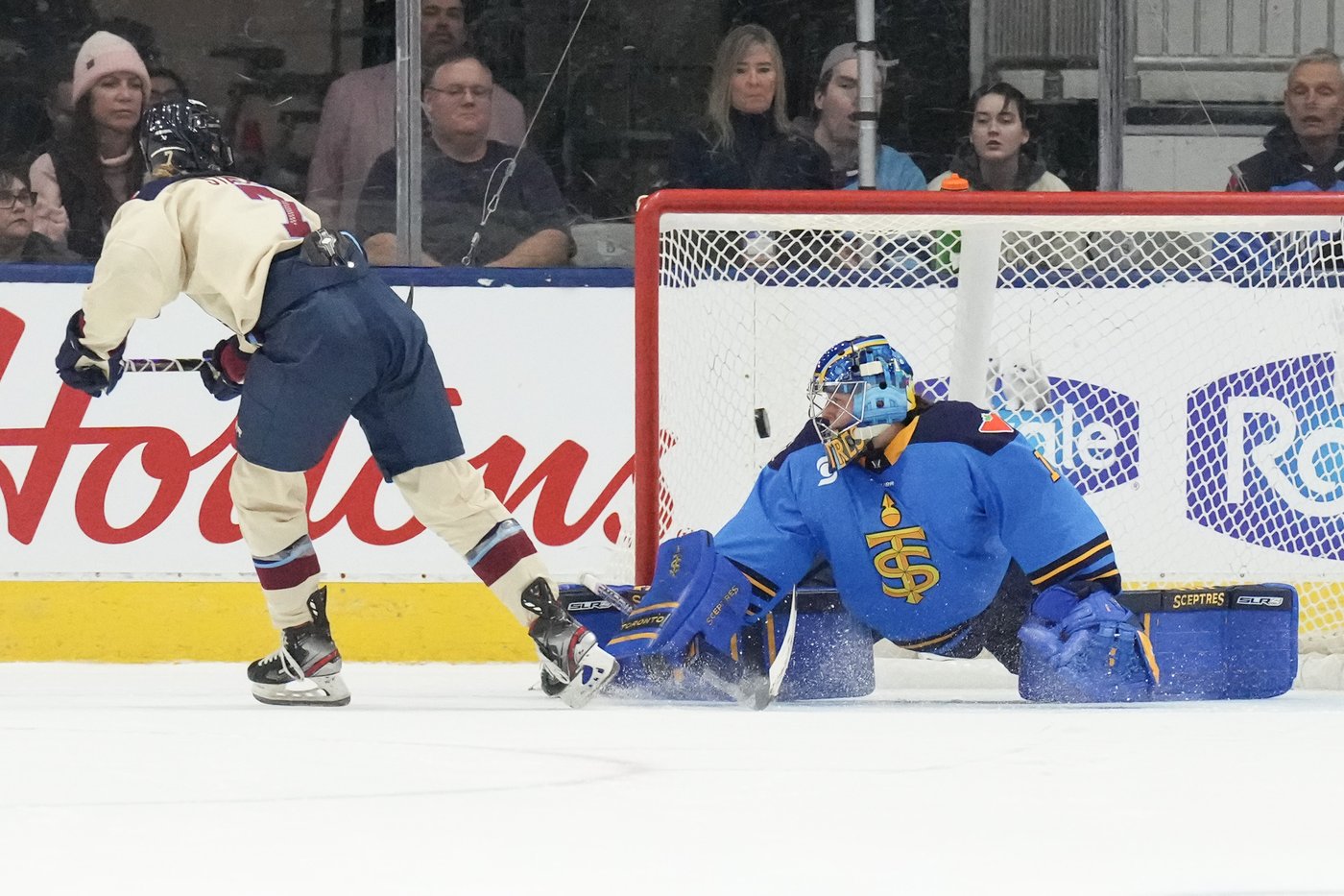 Montreal's Stacey scores OT winner in emotional game for Victoire, Toronto Sceptres | iNFOnews.ca Montreal's Stacey scores OT winner in emotional game for Victoire, Toronto Sceptres | iNFOnews.ca