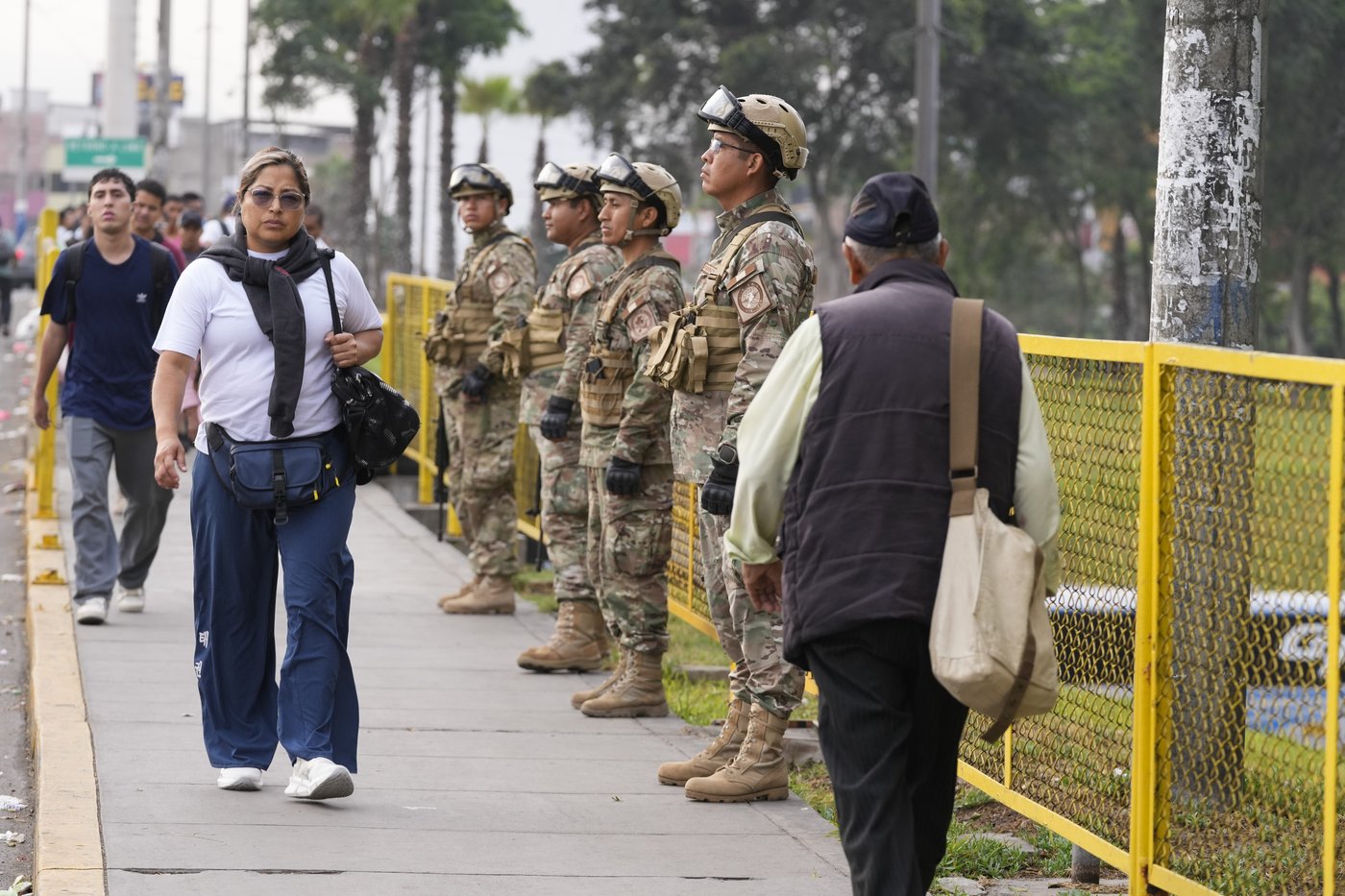 Troops on the streets of Lima as Peru's government calls state of emergency to tackle crime wave | iNFOnews.ca