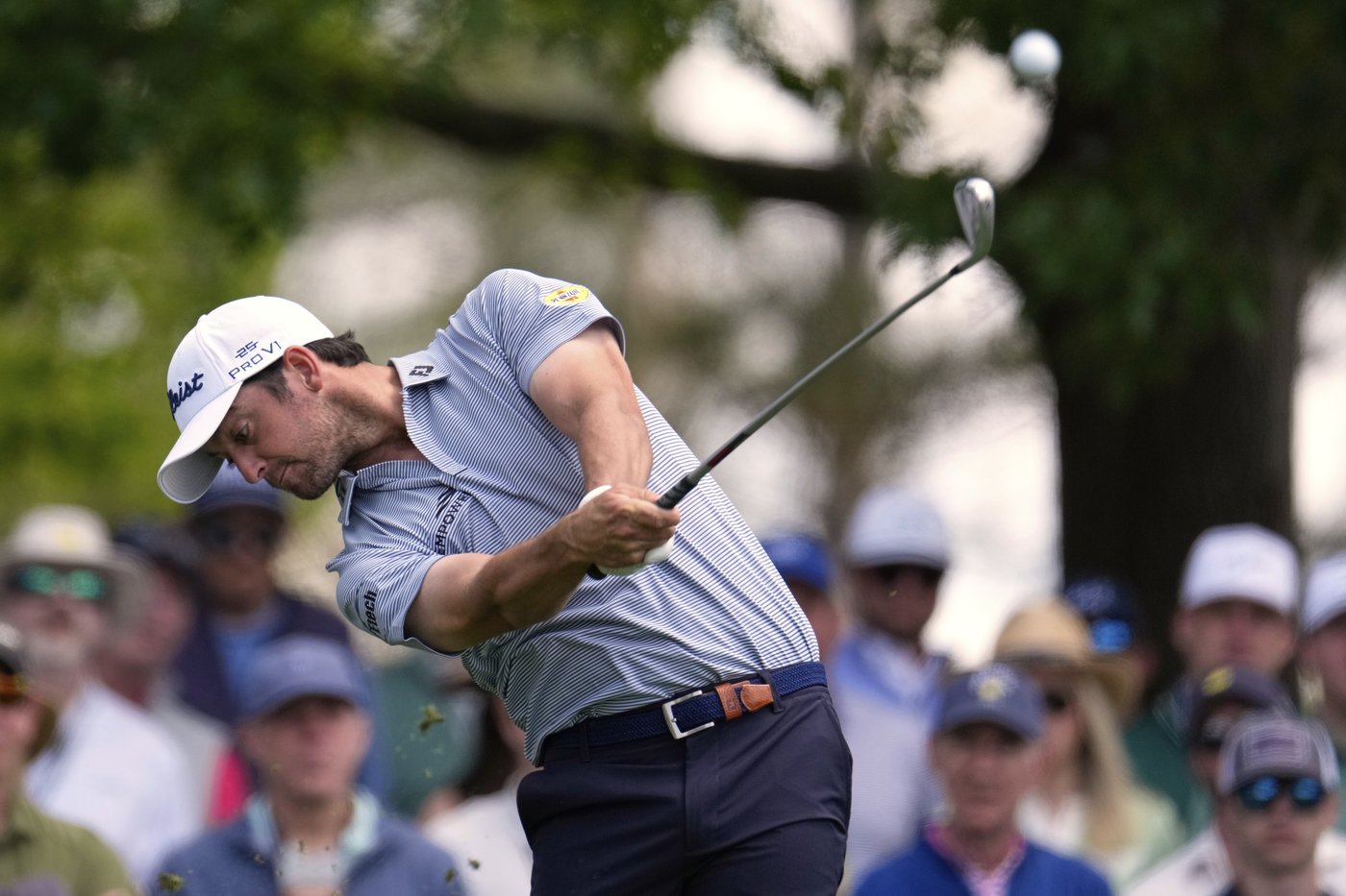 Davis Riley makes cut at Byron Nelson with eagle after penalty over distance measuring devices | iNFOnews.ca Davis Riley makes cut at Byron Nelson with eagle after penalty over distance measuring devices | iNFOnews.ca