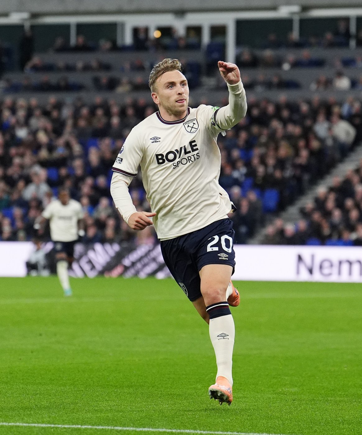 Bowen saves West Ham against Everton and gives new coach Nuno encouraging start | iNFOnews.ca