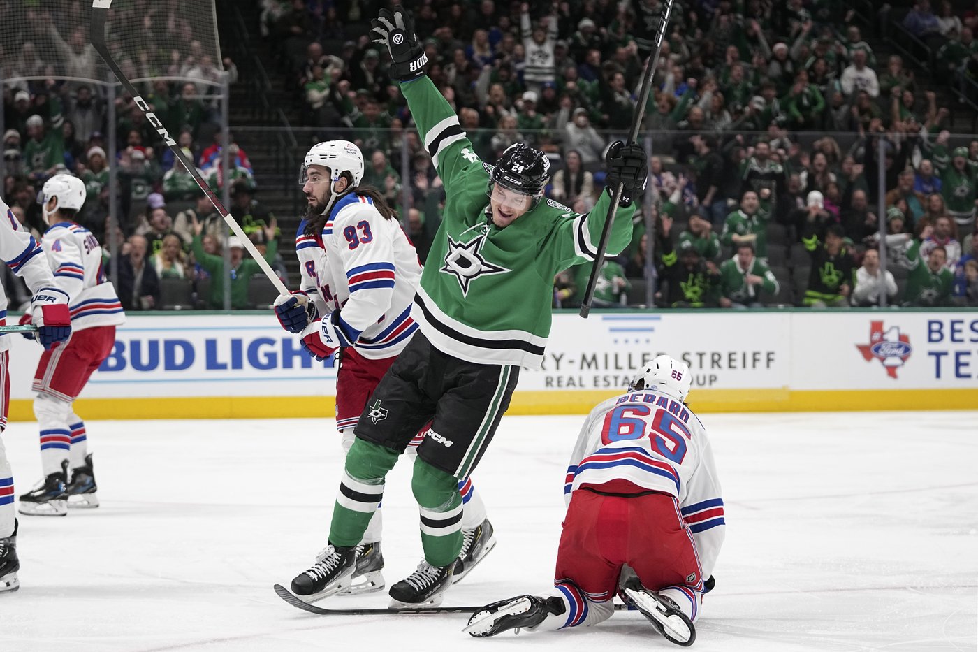 Shesterkin dazzles with 41 saves as Rangers beat Stars 3-1 to end three-game losing streak | iNFOnews.ca Shesterkin dazzles with 41 saves as Rangers beat Stars 3-1 to end three-game losing streak | iNFOnews.ca
