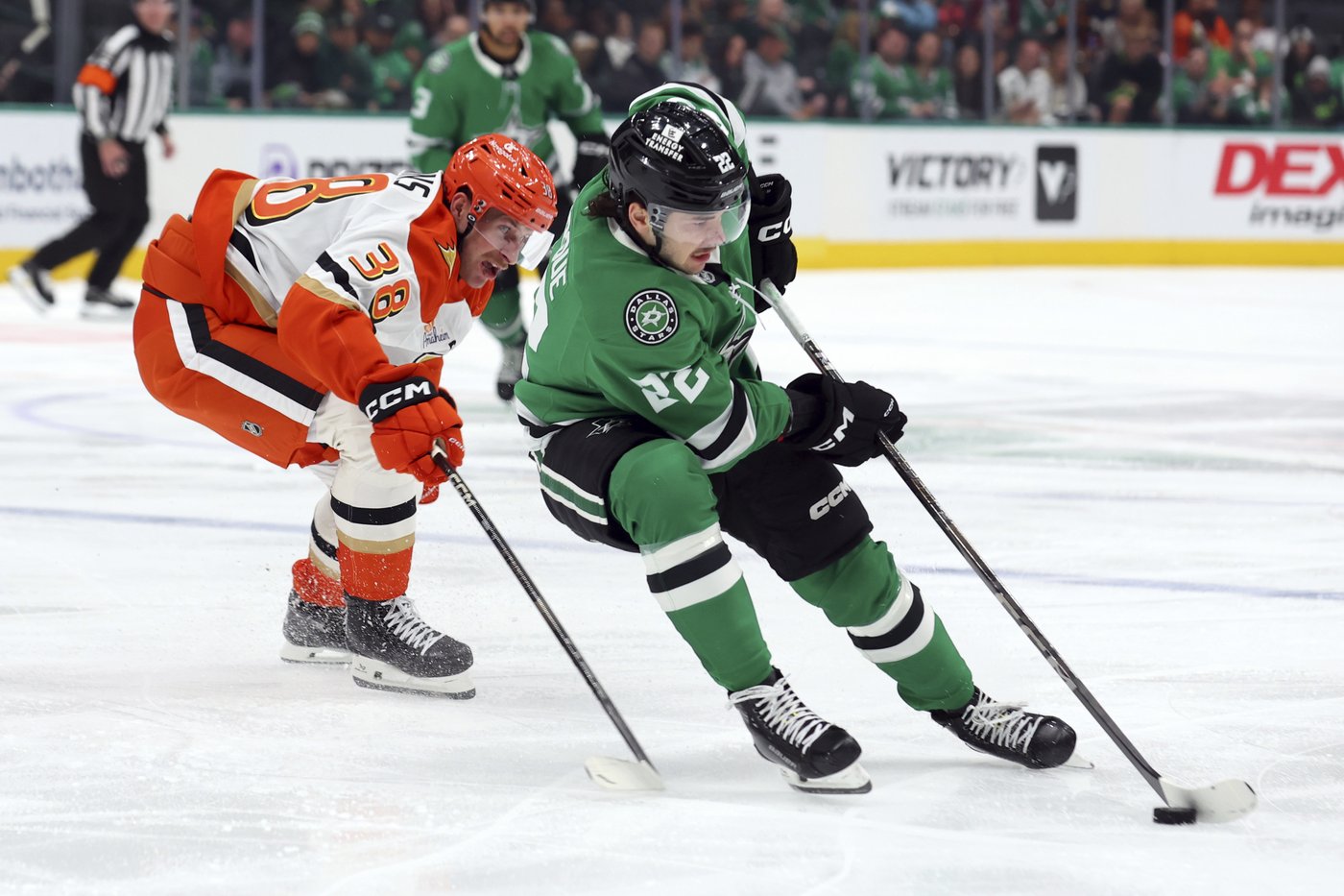 Leason has goal and 2 assists as Ducks beat Stars 4-2 for first winning streak of season | iNFOnews.ca Leason has goal and 2 assists as Ducks beat Stars 4-2 for first winning streak of season | iNFOnews.ca