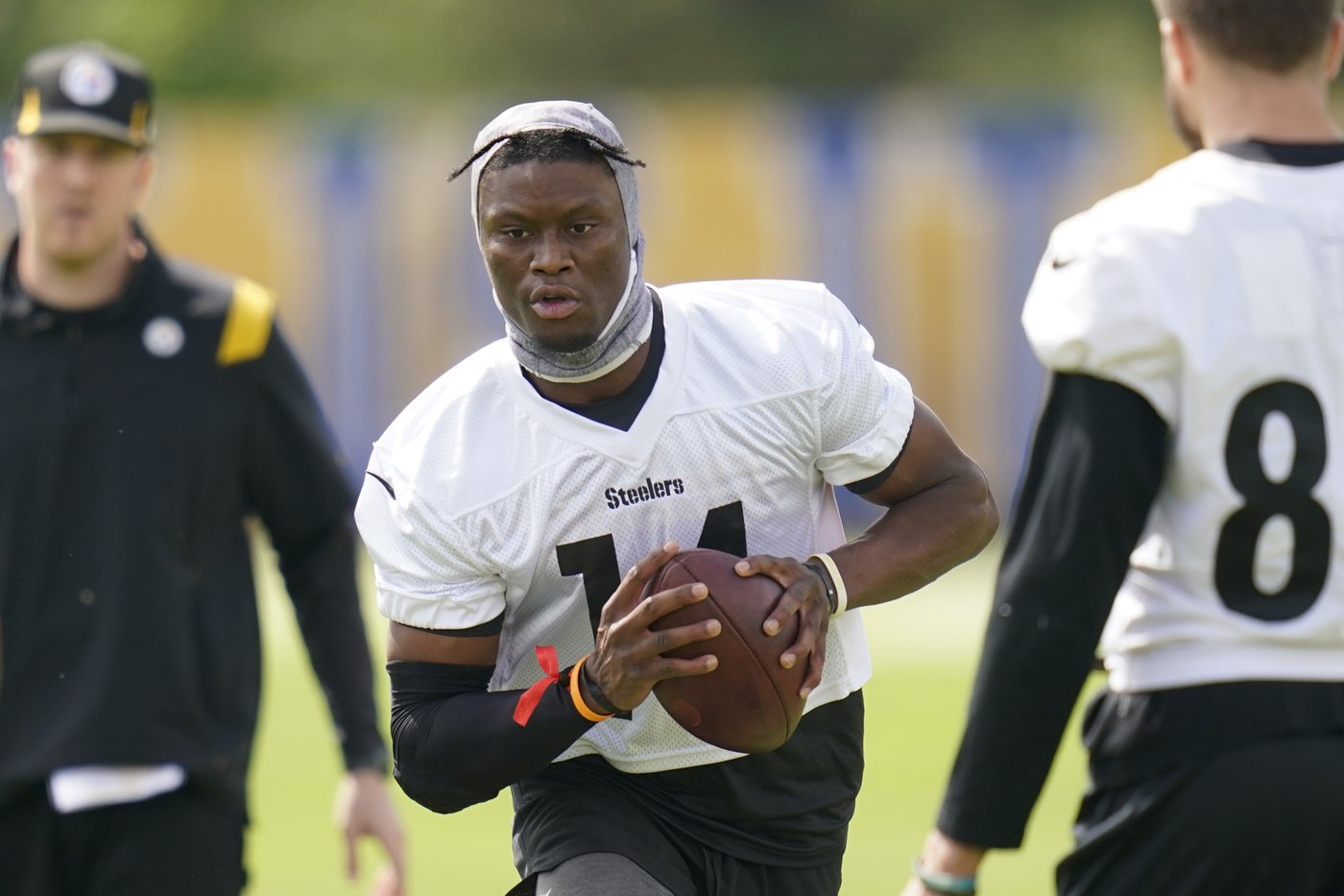 The Steelers move on from George Pickens by trading mercurial receiver to Cowboys | iNFOnews.ca