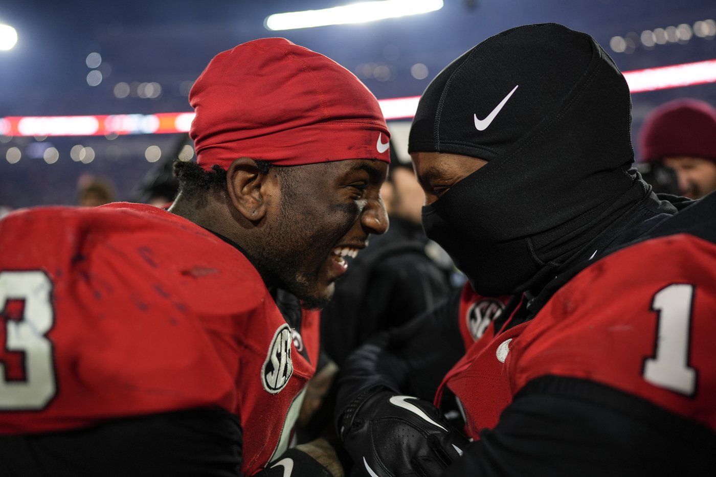 Epic! No. 6 Georgia rallies to beat Ga Tech 44-42 in 8 overtimes, bolsters playoff hopes | iNFOnews.ca