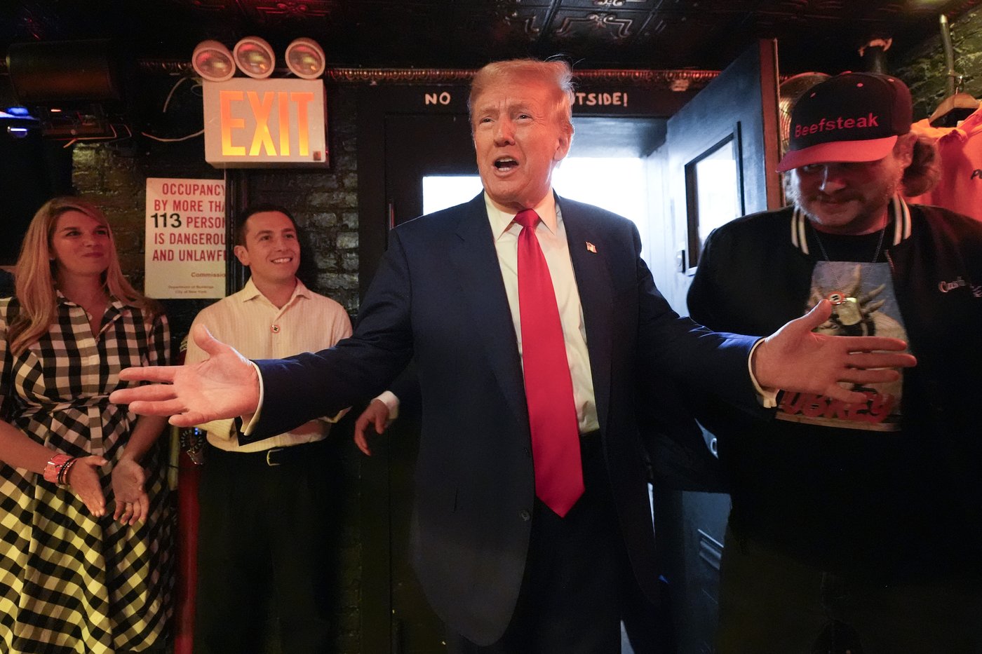 Harris hits Trump's promise of mass deportations as Trump rallies on Long Island | iNFOnews.ca