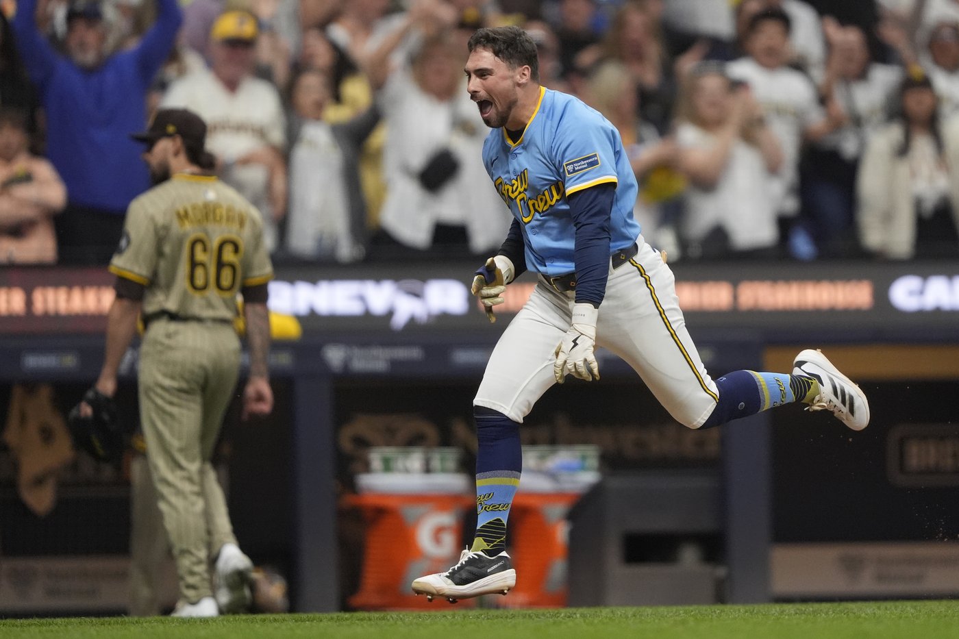 Caleb Durbin hits a walk-off homer to give the Brewers 4-3 victory over the Padres | iNFOnews.ca Caleb Durbin hits a walk-off homer to give the Brewers 4-3 victory over the Padres | iNFOnews.ca
